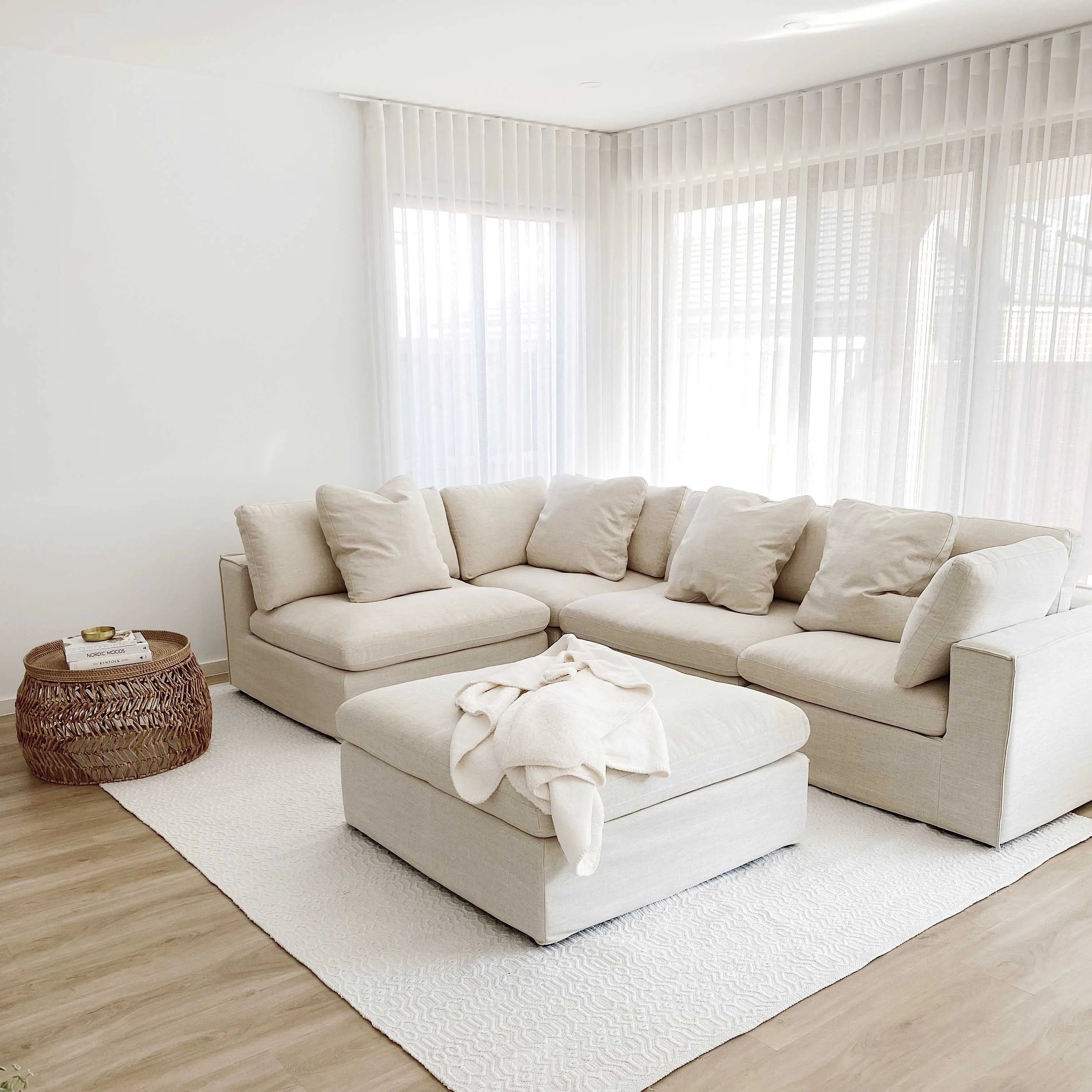 Ivy Ivory Indoor Outdoor PET Rug