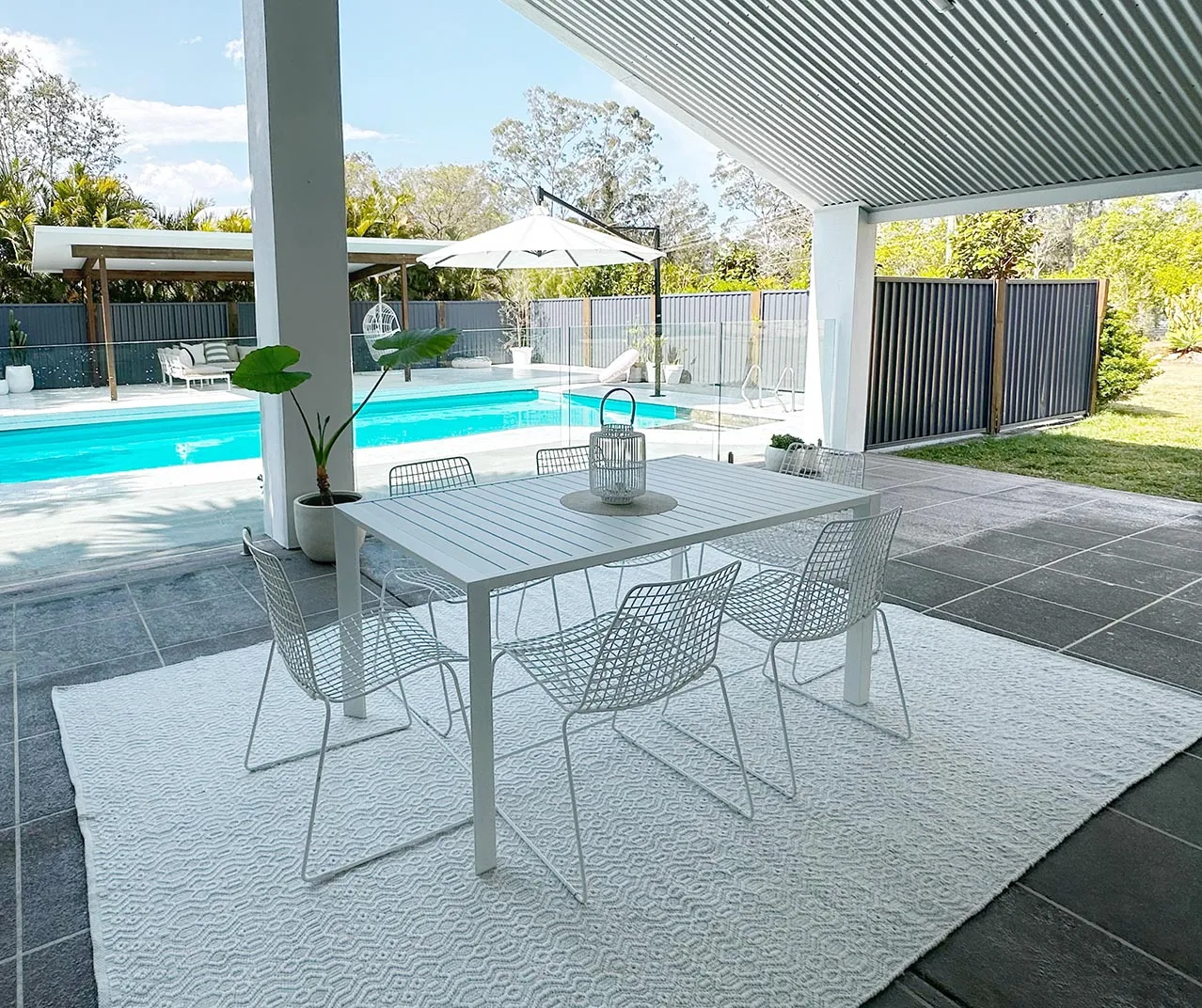 Ivy Ivory Indoor Outdoor PET Rug