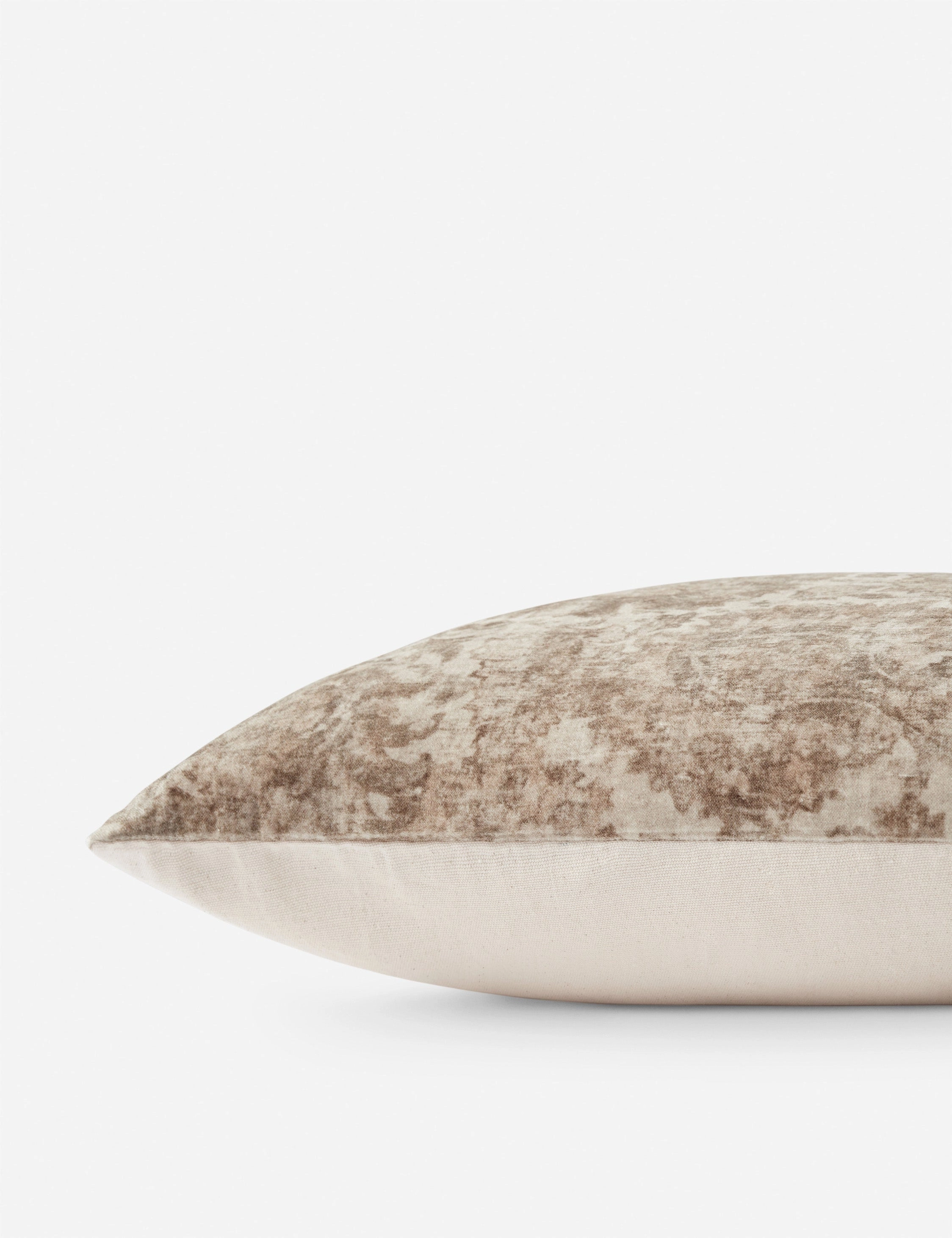 Jacome Pillow