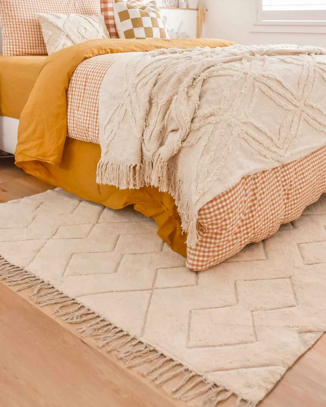Jahna Cream Beige Diamond Tribal Washable Rug *NO RETURNS UNLESS FAULTY