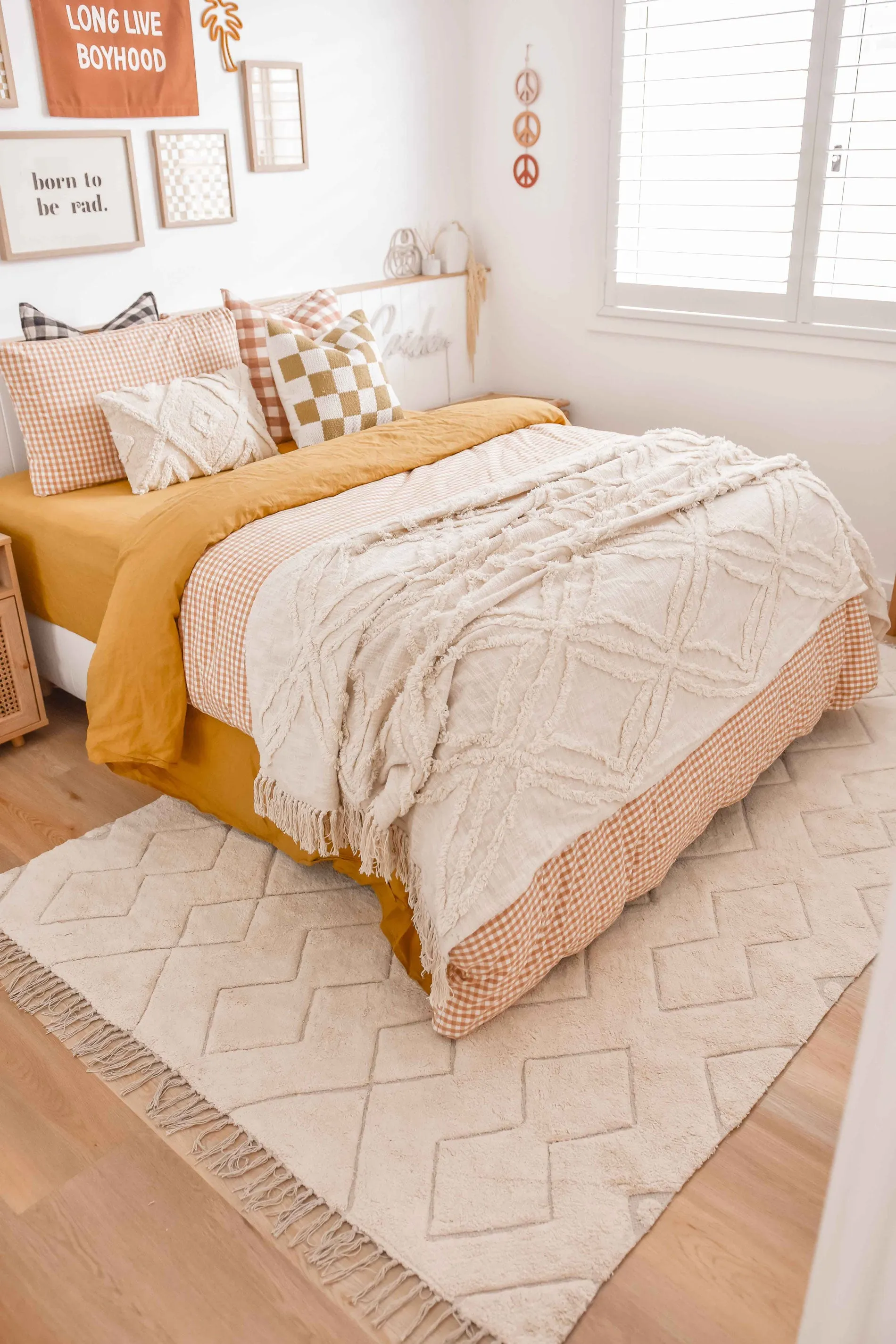 Jahna Cream Beige Diamond Tribal Washable Rug *NO RETURNS UNLESS FAULTY