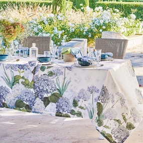 Jardin Bleu Tablecloth - 67"x102"home decor ,wall decor 