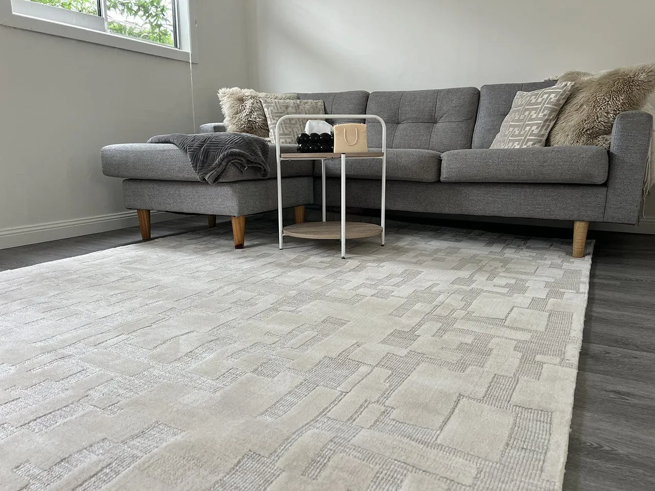 Jessie Ivory Cream Abstract Textured Rug *NO RETURNS UNLESS FAULTY