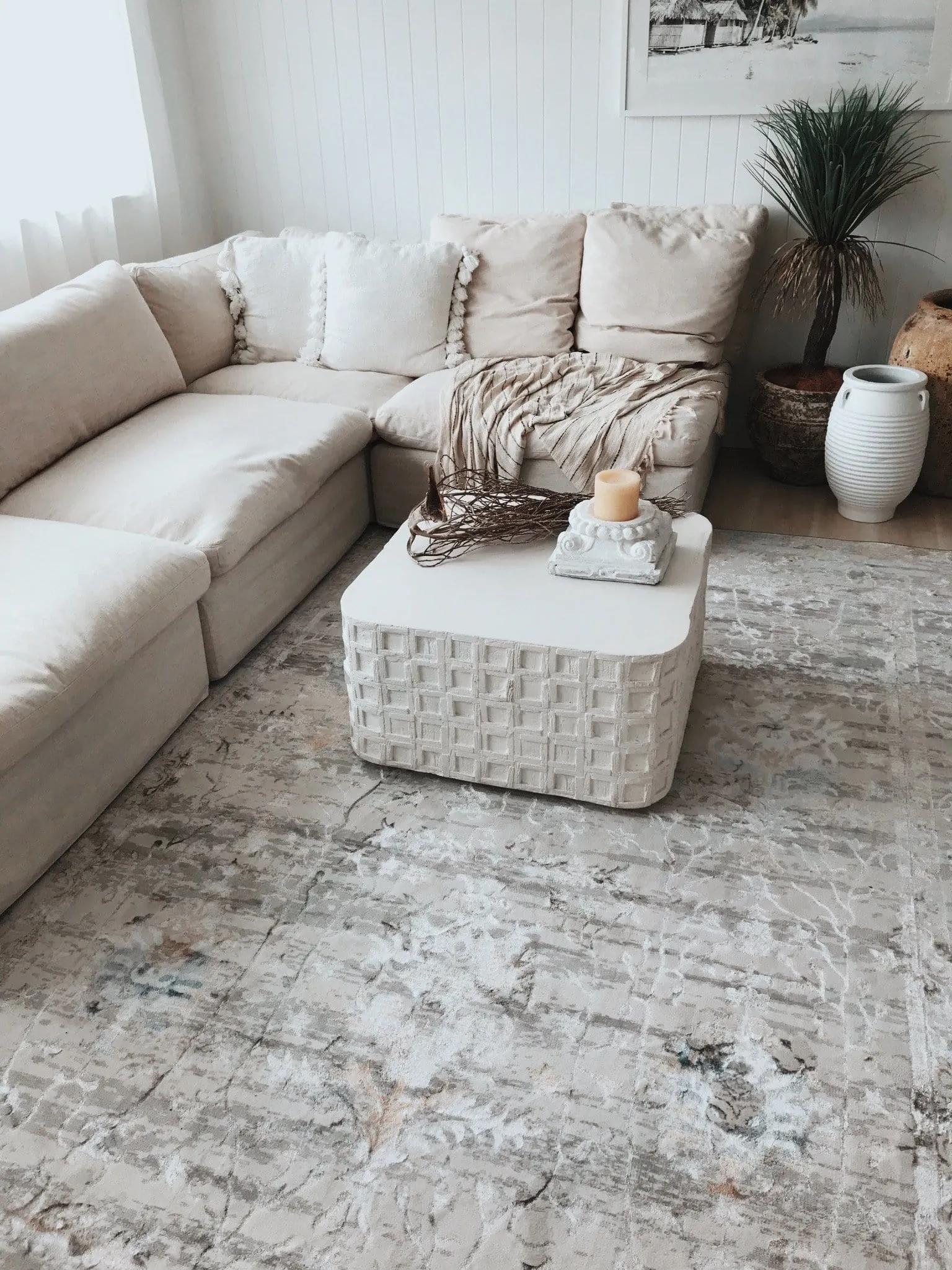 Jodhi Cream Blue And Tan Lustrous Traditional Rug *NO RETURNS UNLESS FAULTY