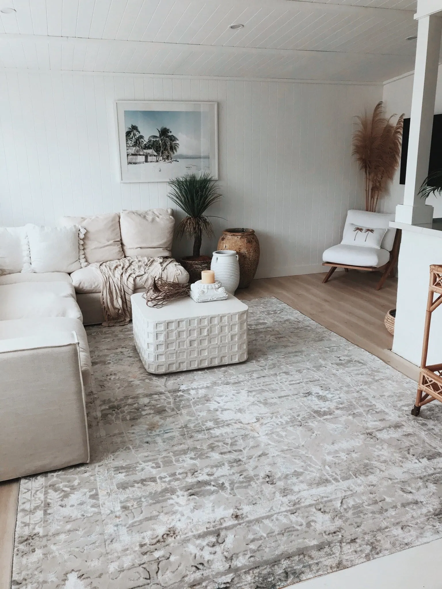 Jodhi Cream Blue And Tan Lustrous Traditional Rug *NO RETURNS UNLESS FAULTY