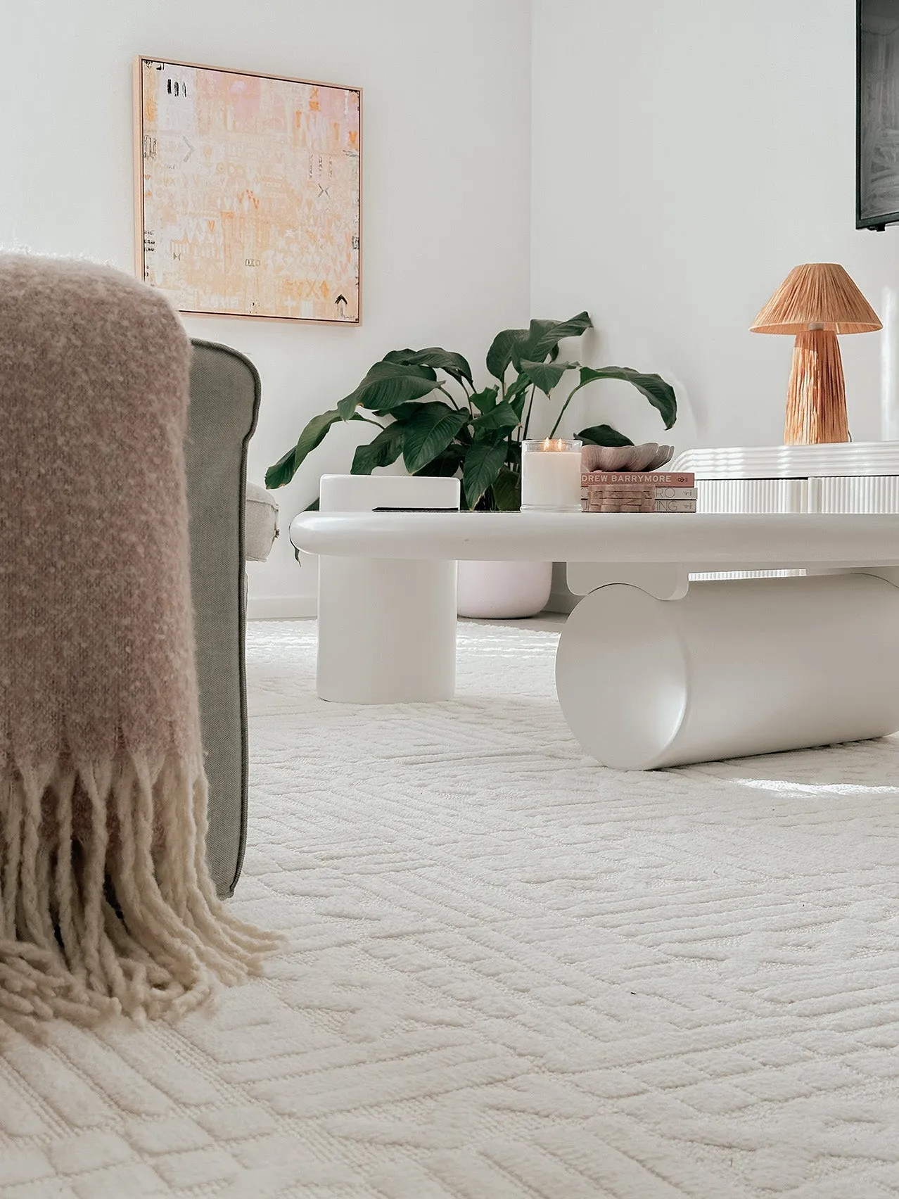 Kalinda Beige and Ivory Geometric Tribal Rug