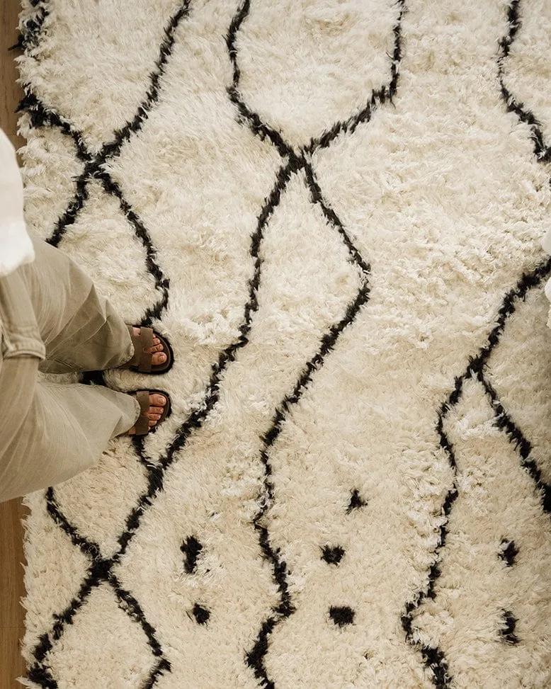 Kandake Cream & Black Tribal Shag Rug *NO RETURNS UNLESS FAULTY