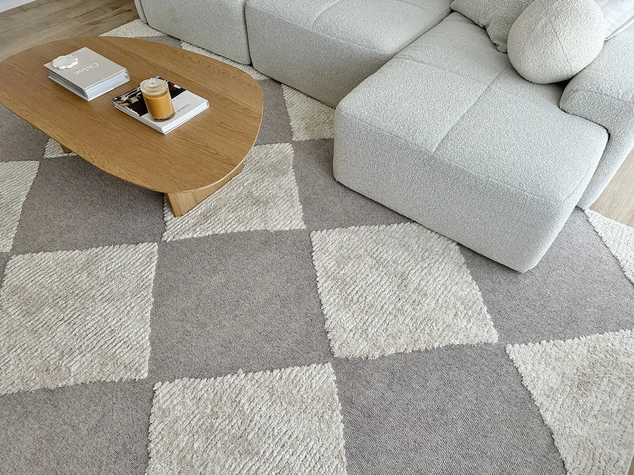 Kelsey Ivory and Beige Checkered Rug *NO RETURNS UNLESS FAULTY
