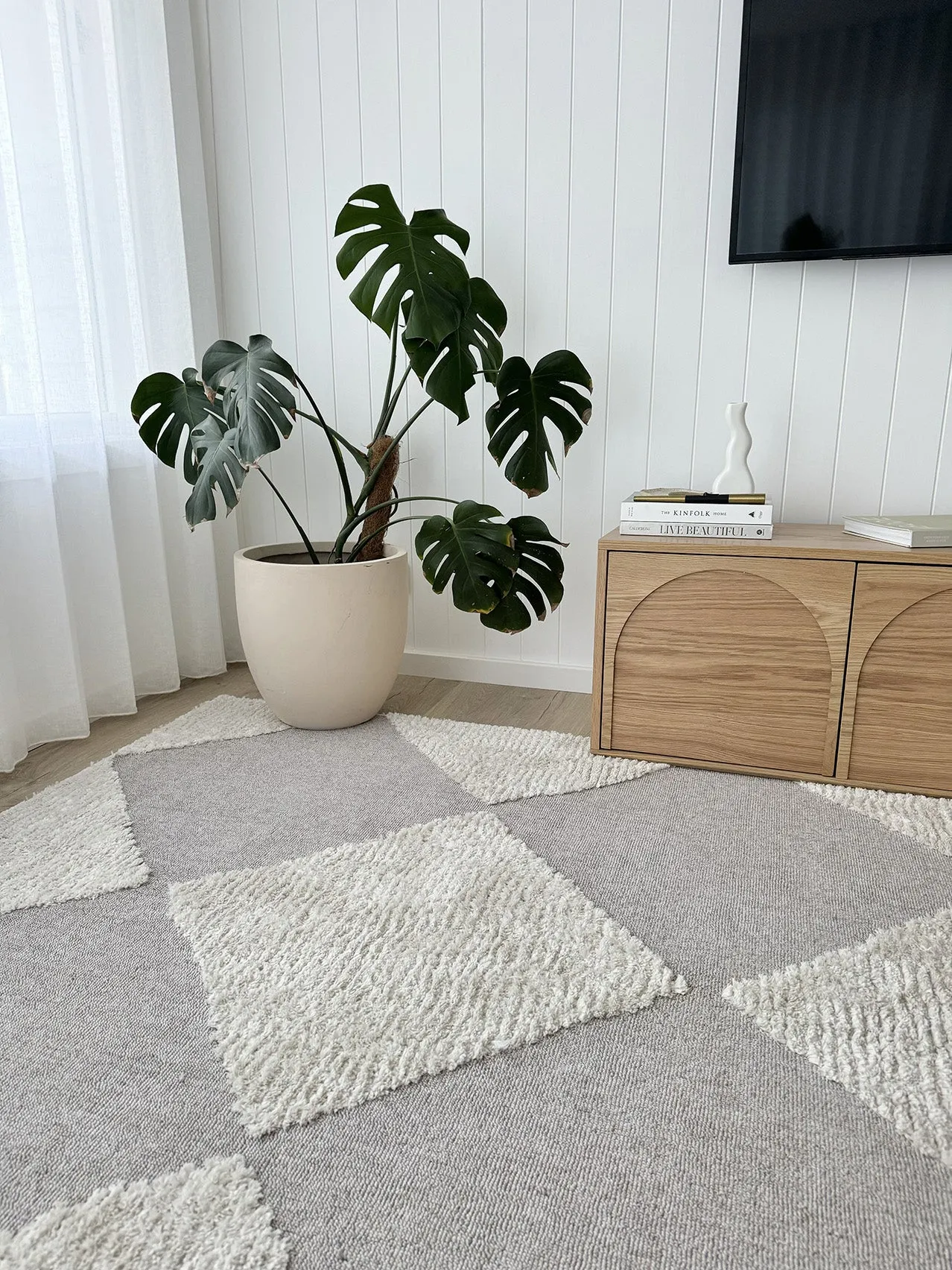 Kelsey Ivory and Beige Checkered Rug *NO RETURNS UNLESS FAULTY