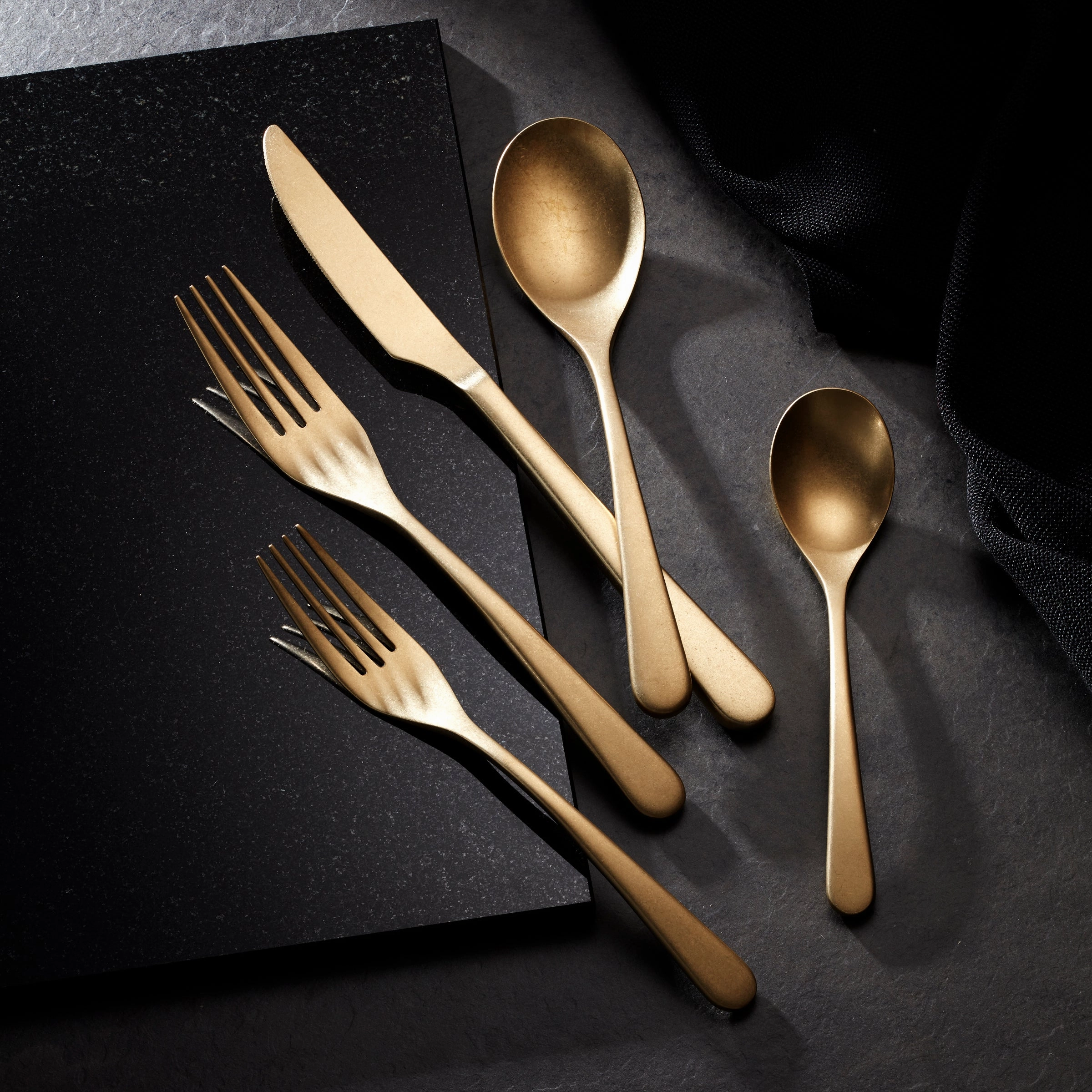 Kenbrook Champagne Vintage 20 Piece Flatware Set