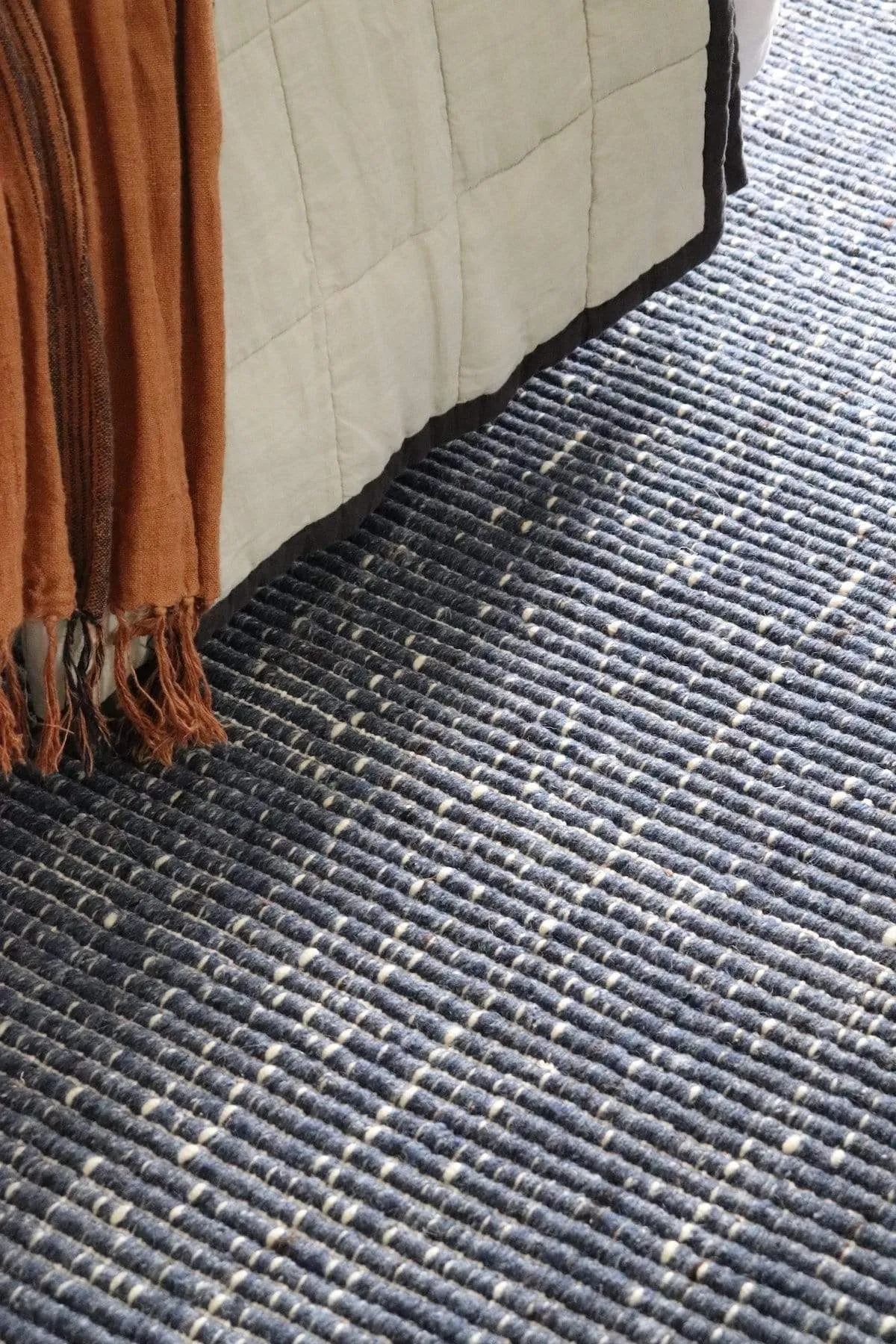 Kendra Navy Blue and Ivory Wool Rug
