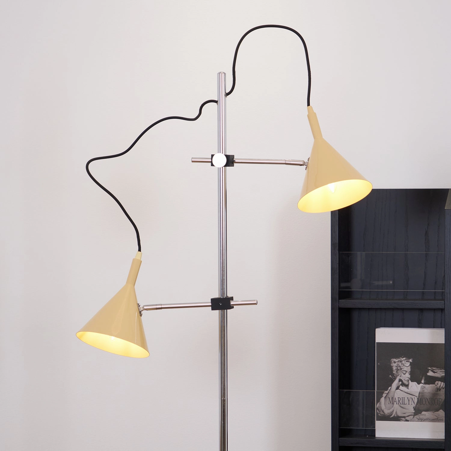 Laiton Floor Lamp