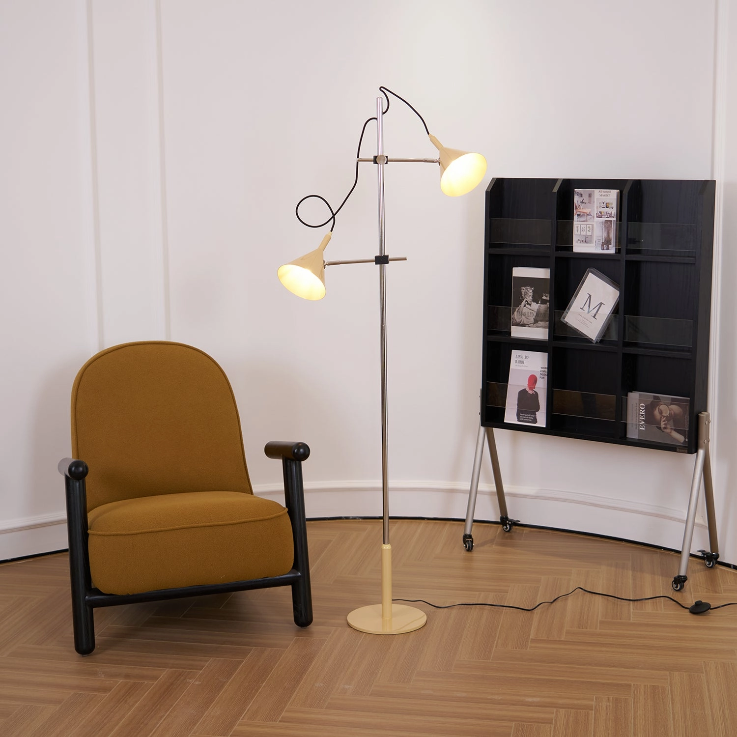 Laiton Floor Lamp