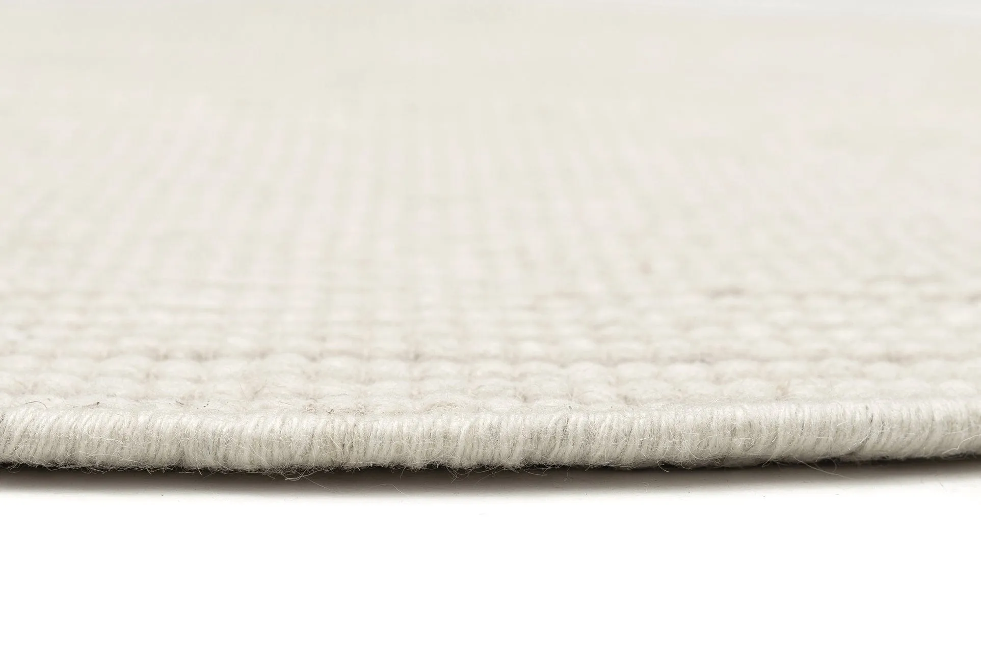 Larvic Ivory Chunky Wool Round Rug