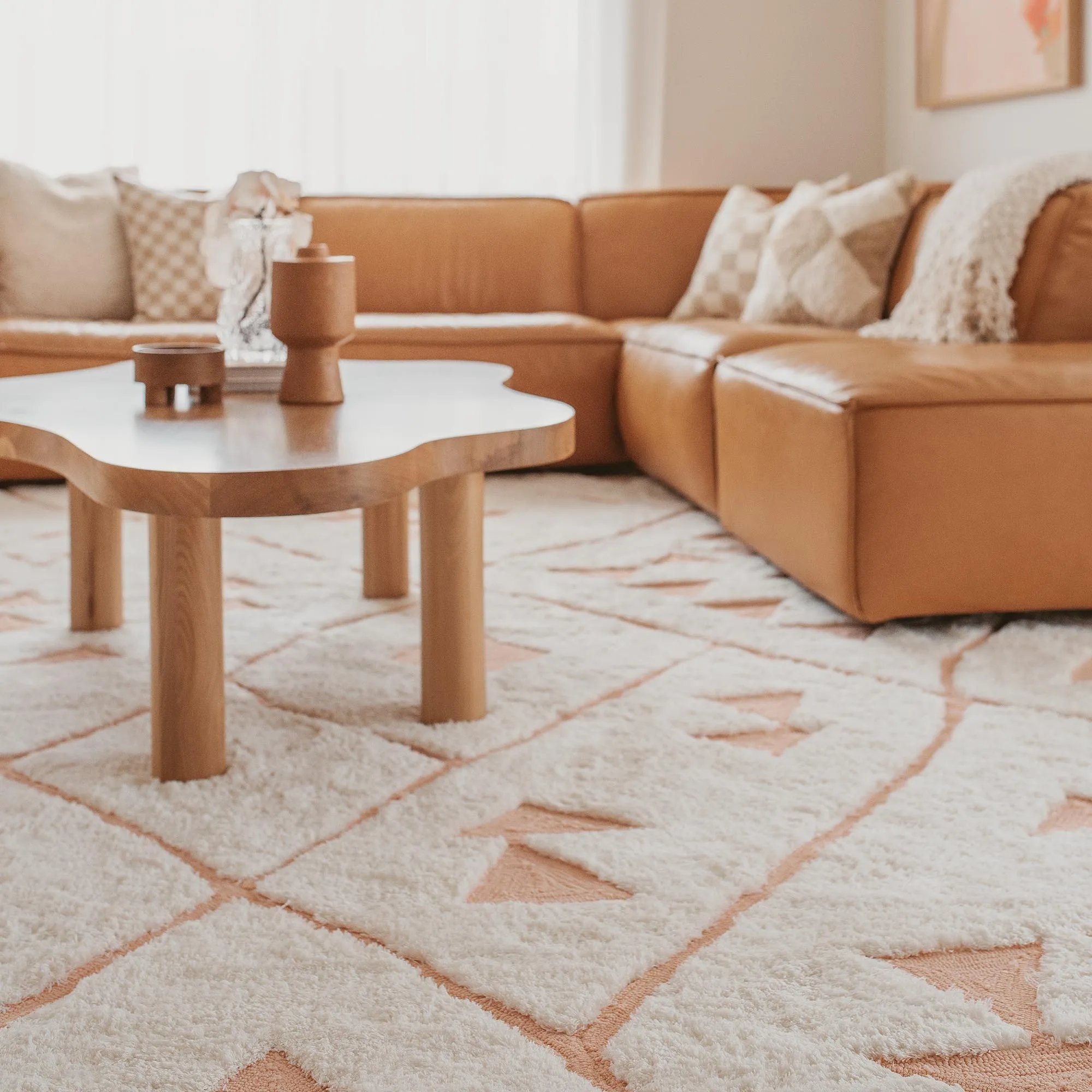 Leesha Cream and Peach Tribal Shag Rug *NO RETURNS UNLESS FAULTY