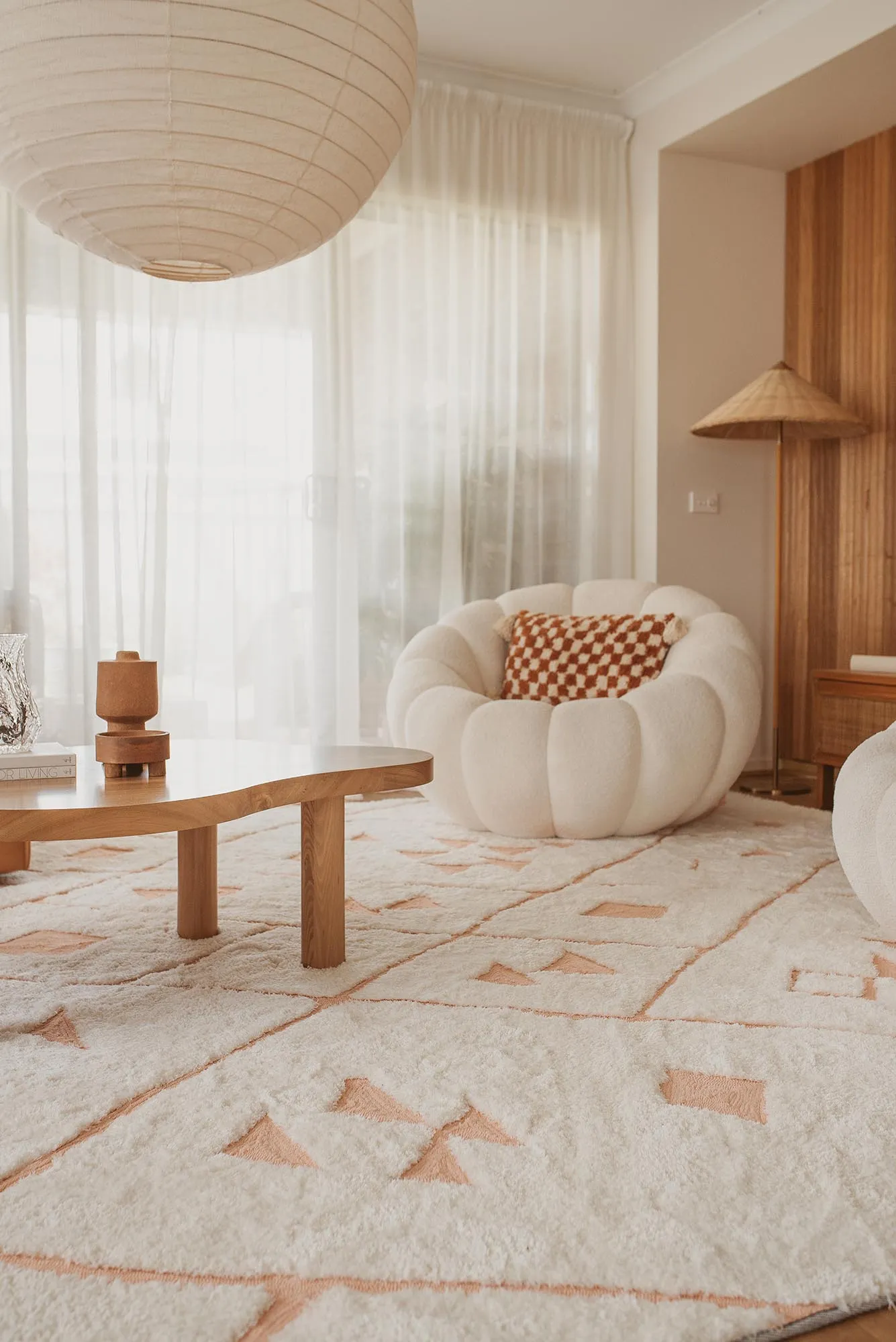 Leesha Cream and Peach Tribal Shag Rug *NO RETURNS UNLESS FAULTY