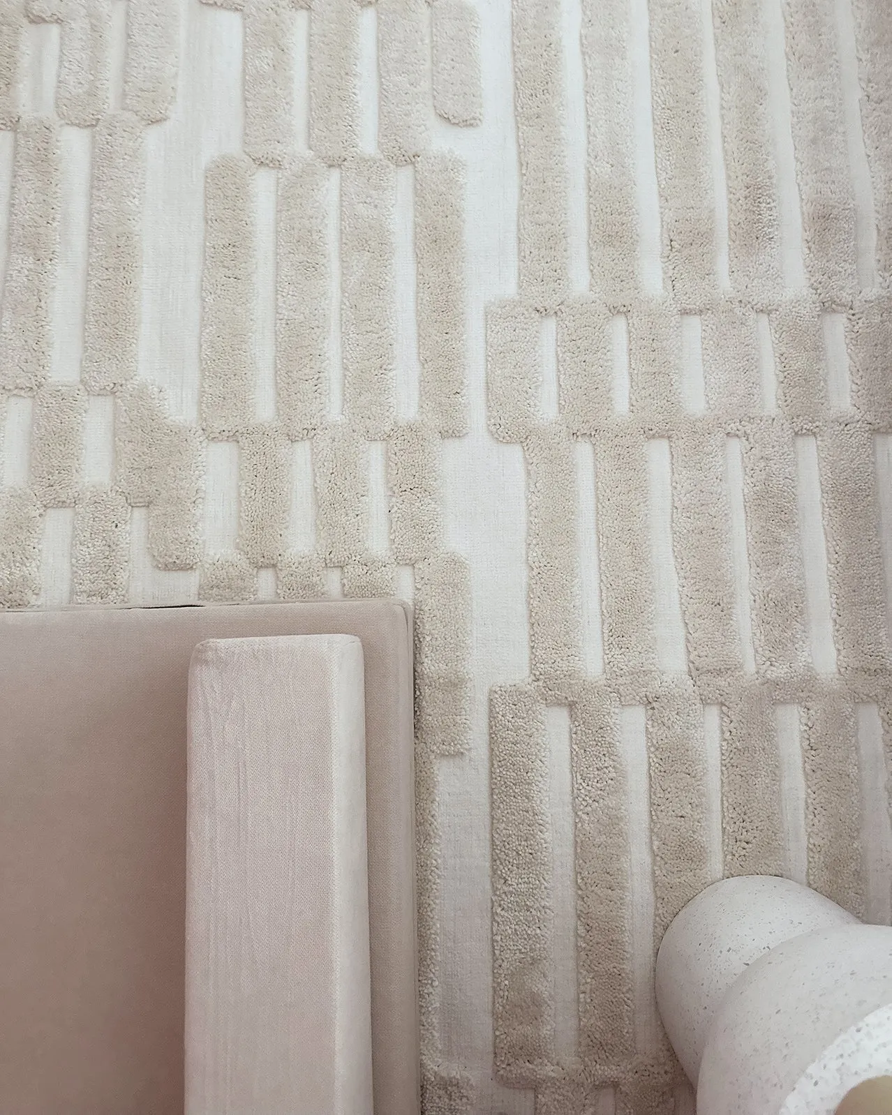 Leneisy Ivory Abstract Rug *NO RETURNS UNLESS FAULTY