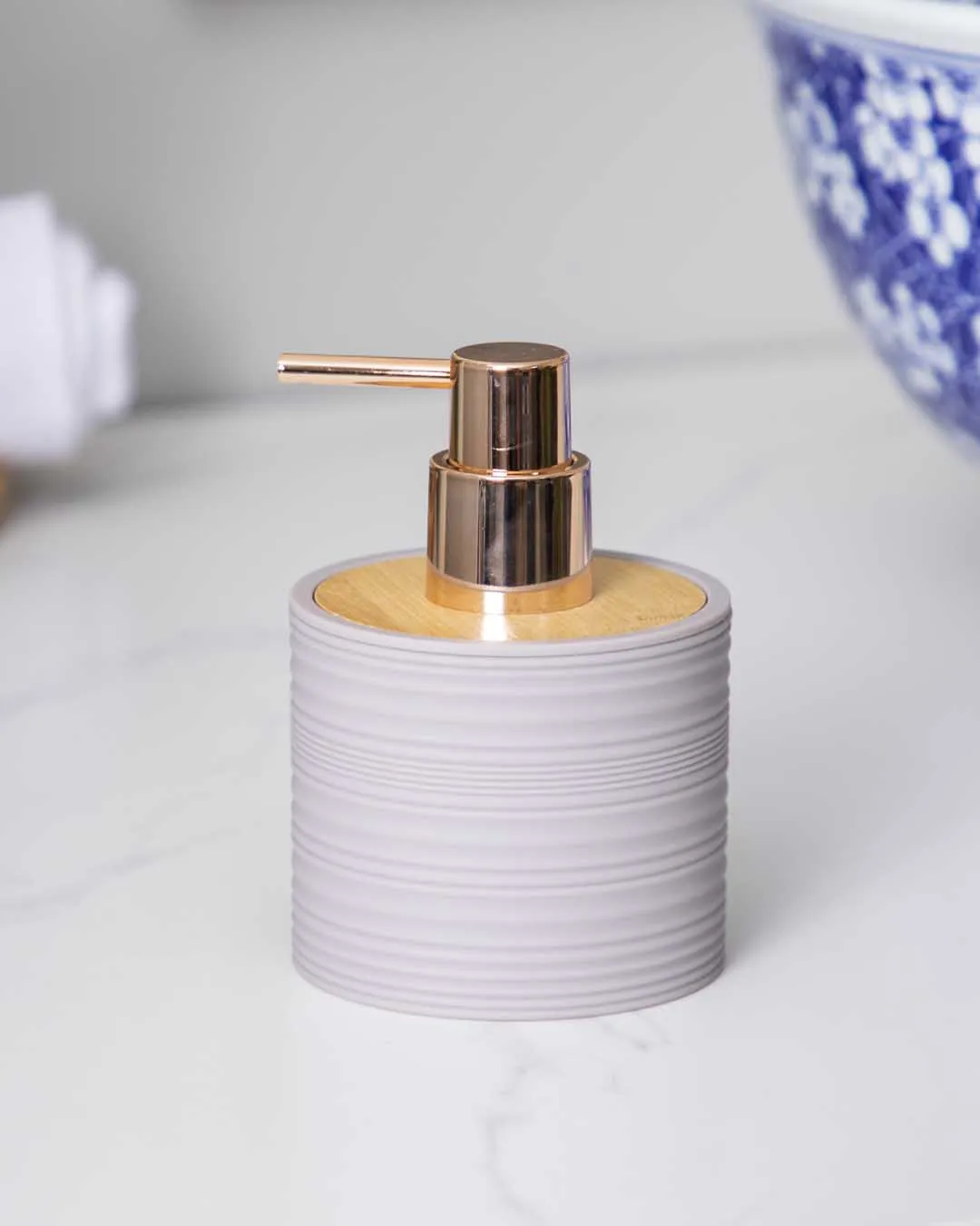 Liquid Dispenser with Ribbed Texture - OffWhite