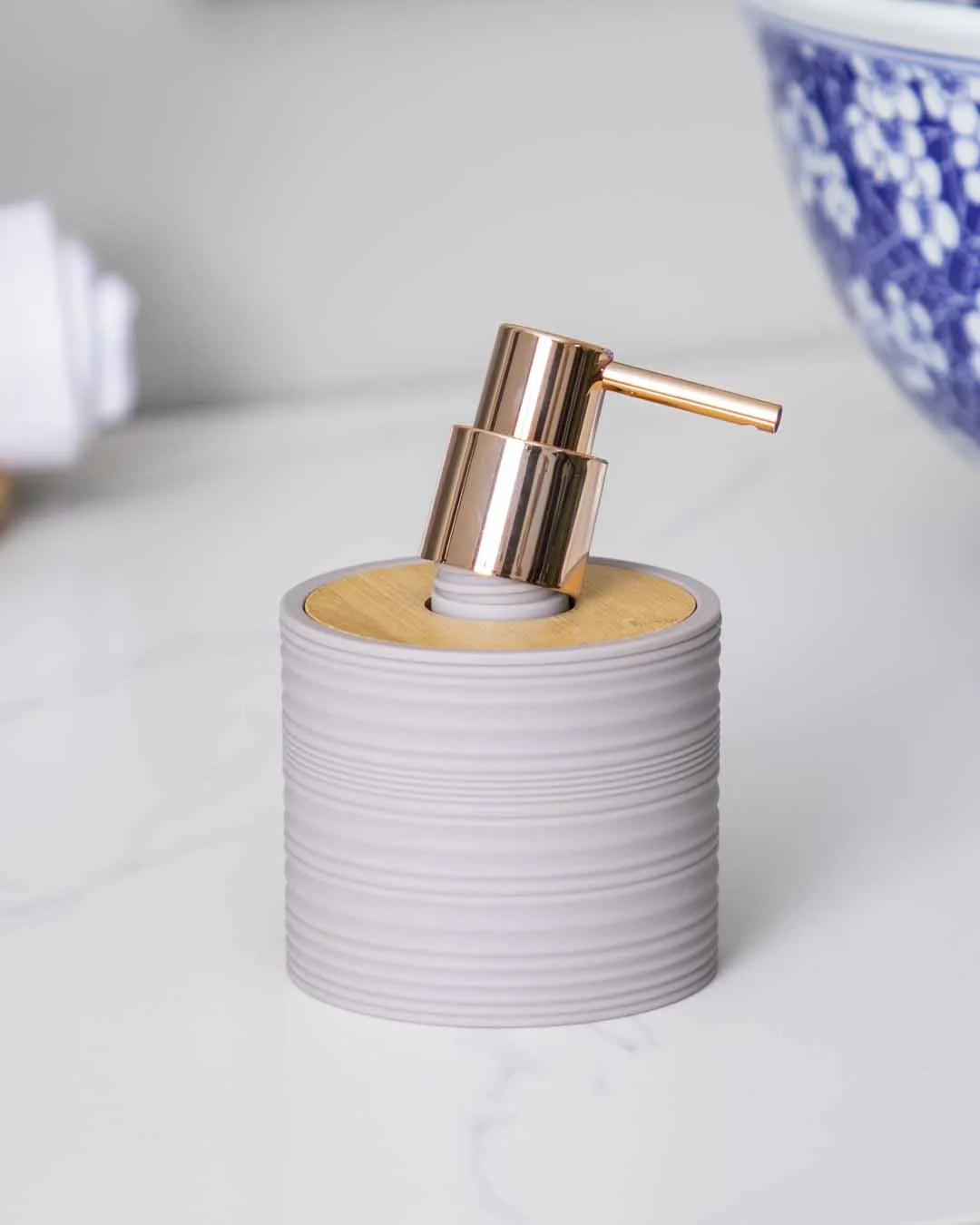 Liquid Dispenser with Ribbed Texture - OffWhite