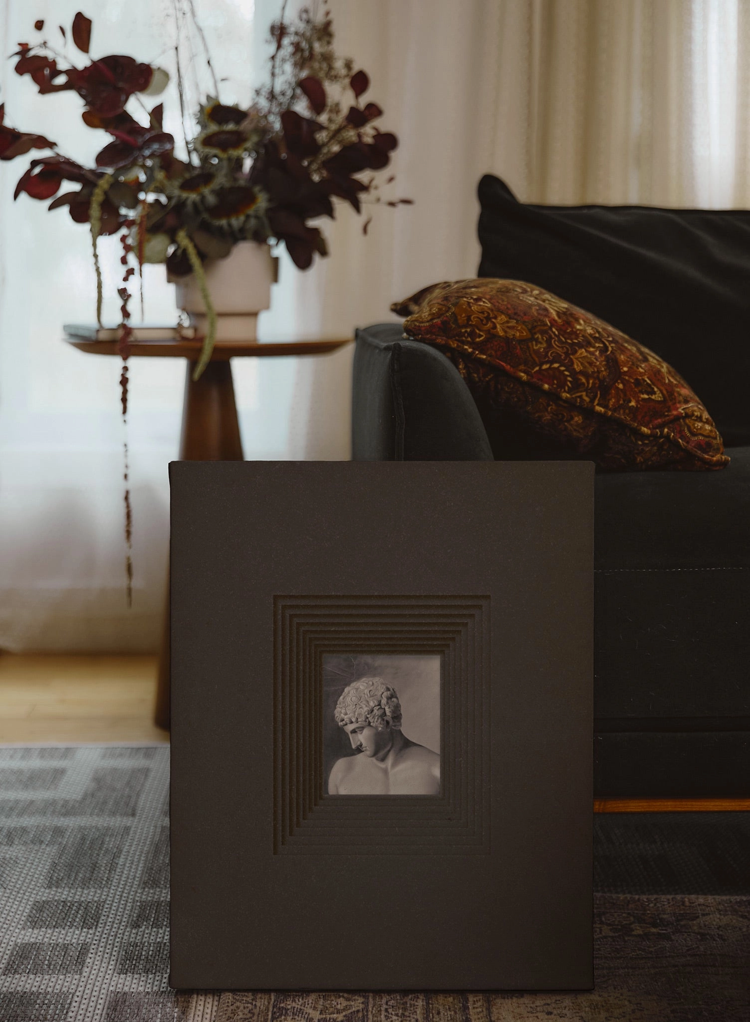 Looking Askance, Canvas