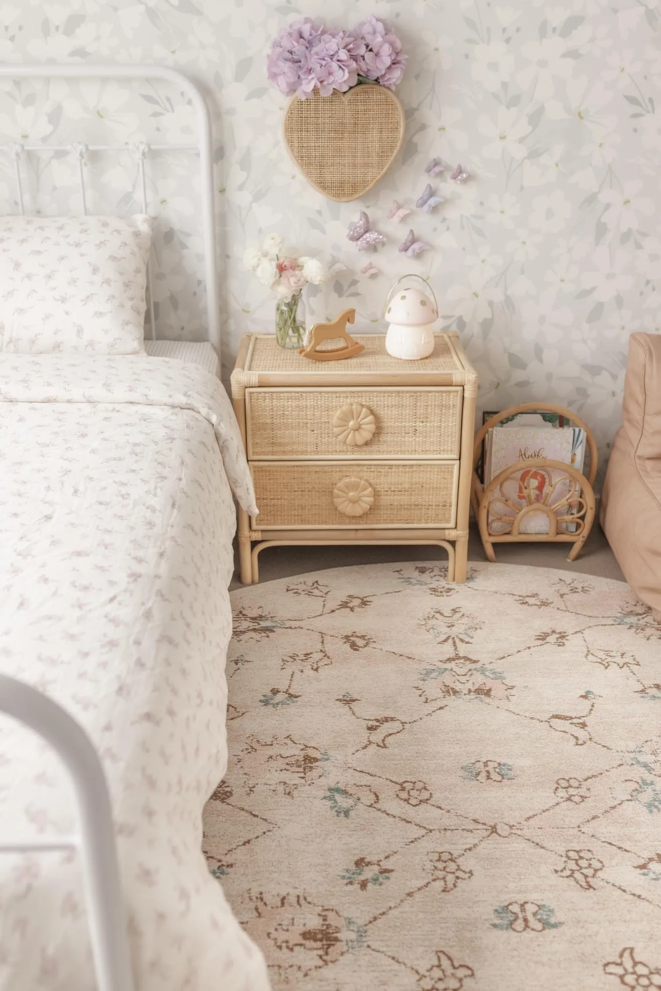 Luna Blue and Pink Floral Round Rug *NO RETURNS UNLESS FAULTY