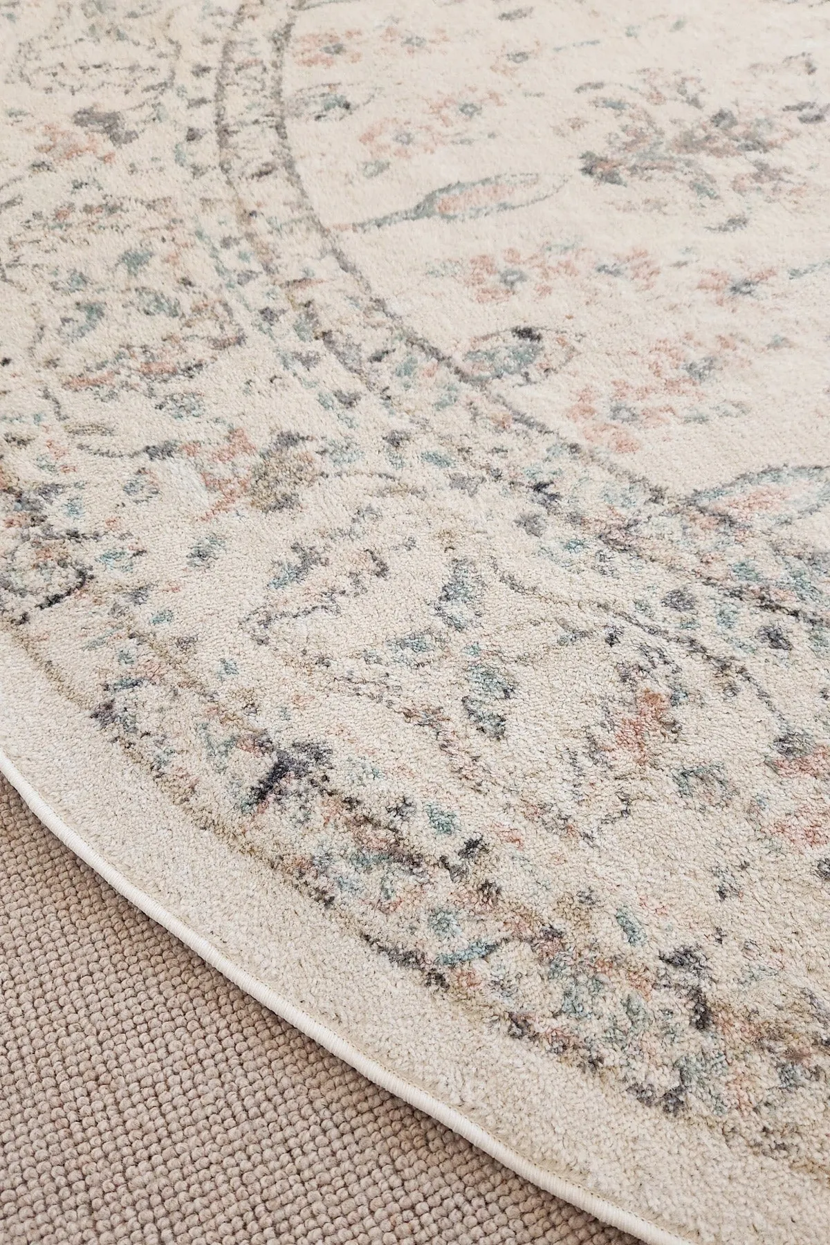Maplewood Cream and Pink Traditional Round Rug