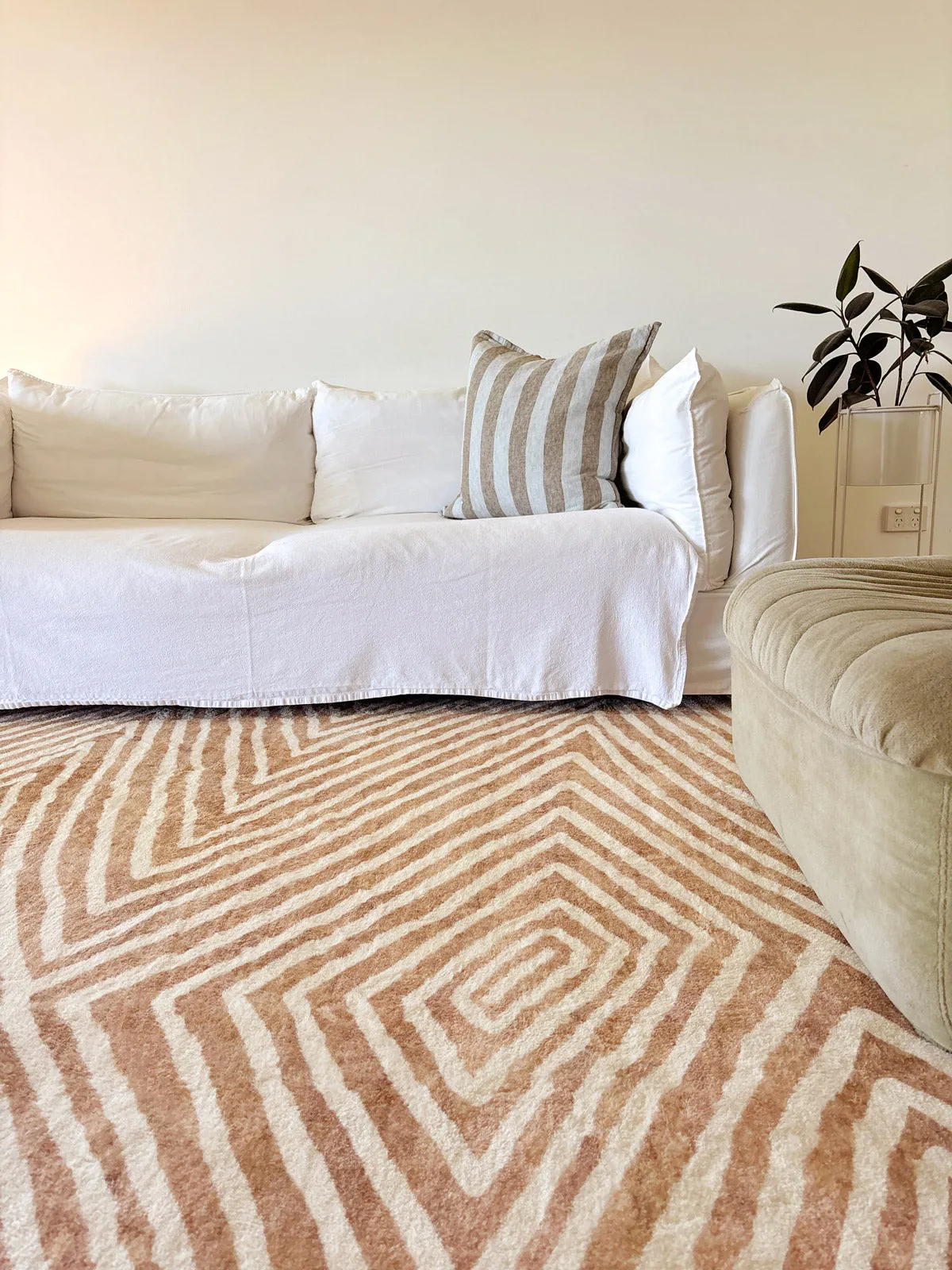 Margaux Brown Beige Diamond Tribal Pattern Washable Rug *NO RETURNS UNLESS FAULTY