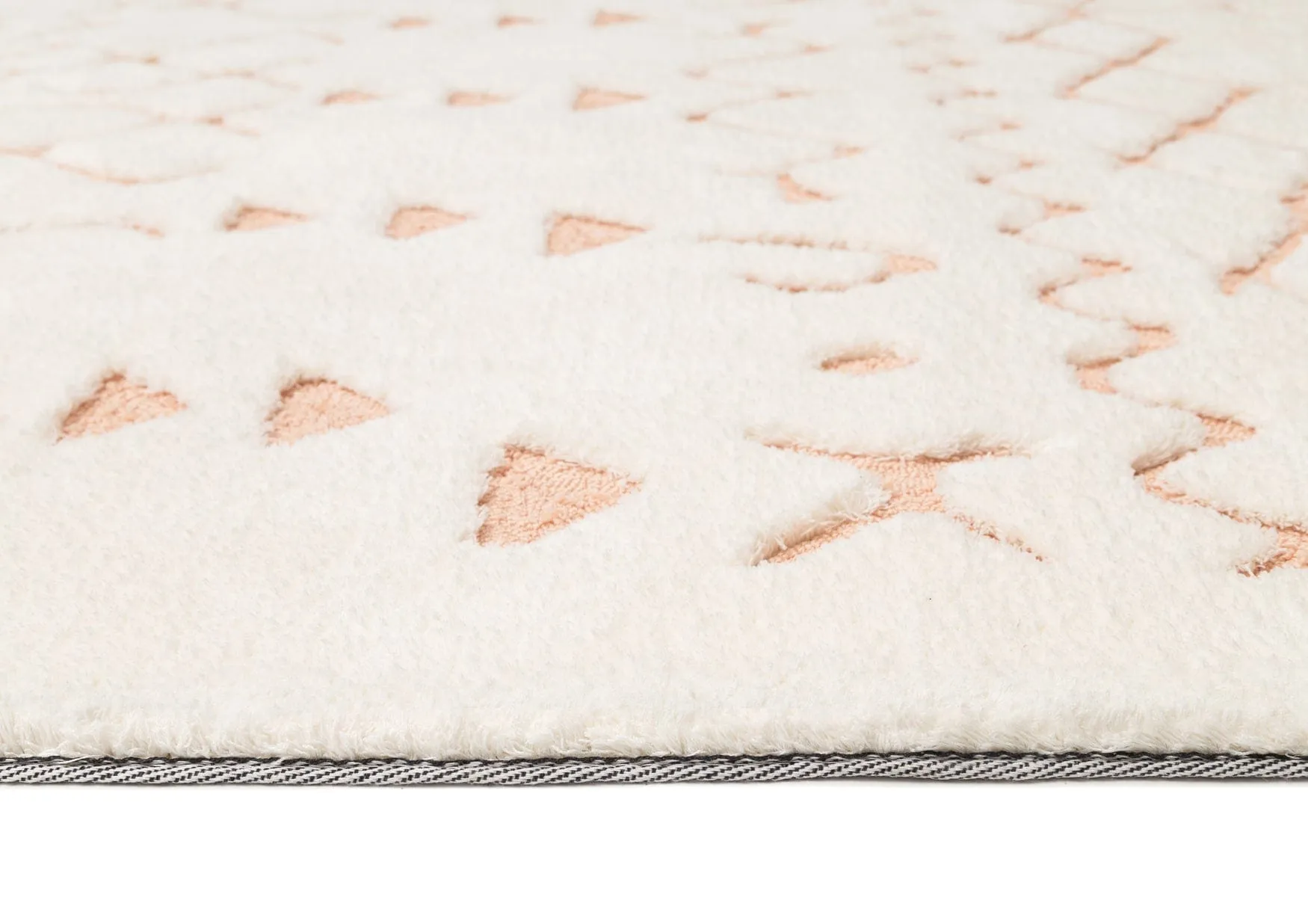 Matilda Cream and Peach Tribal Shag Rug *NO RETURNS UNLESS FAULTY