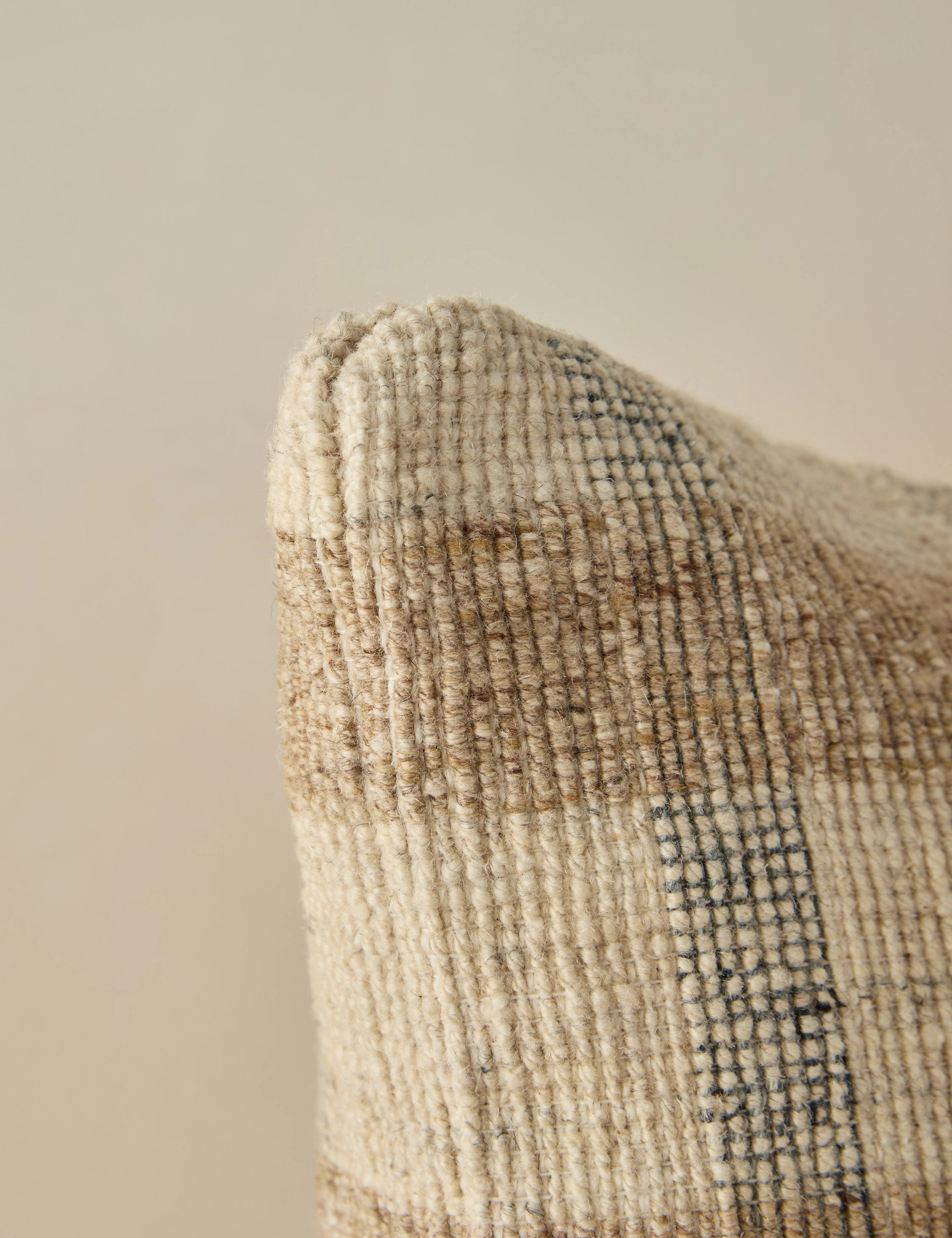 Messer Pillow