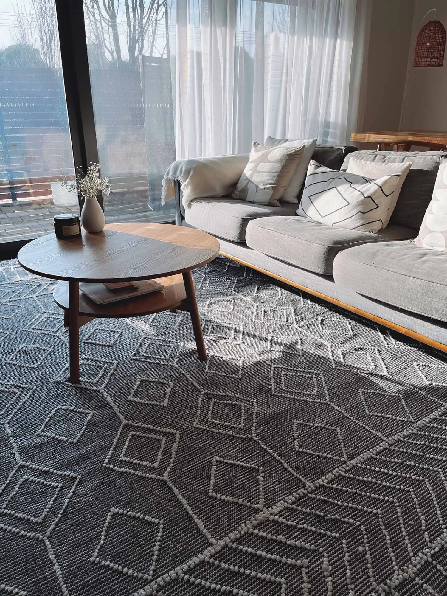 Mirabelle Black Indoor Outdoor Rug *NO RETURNS UNLESS FAULTY