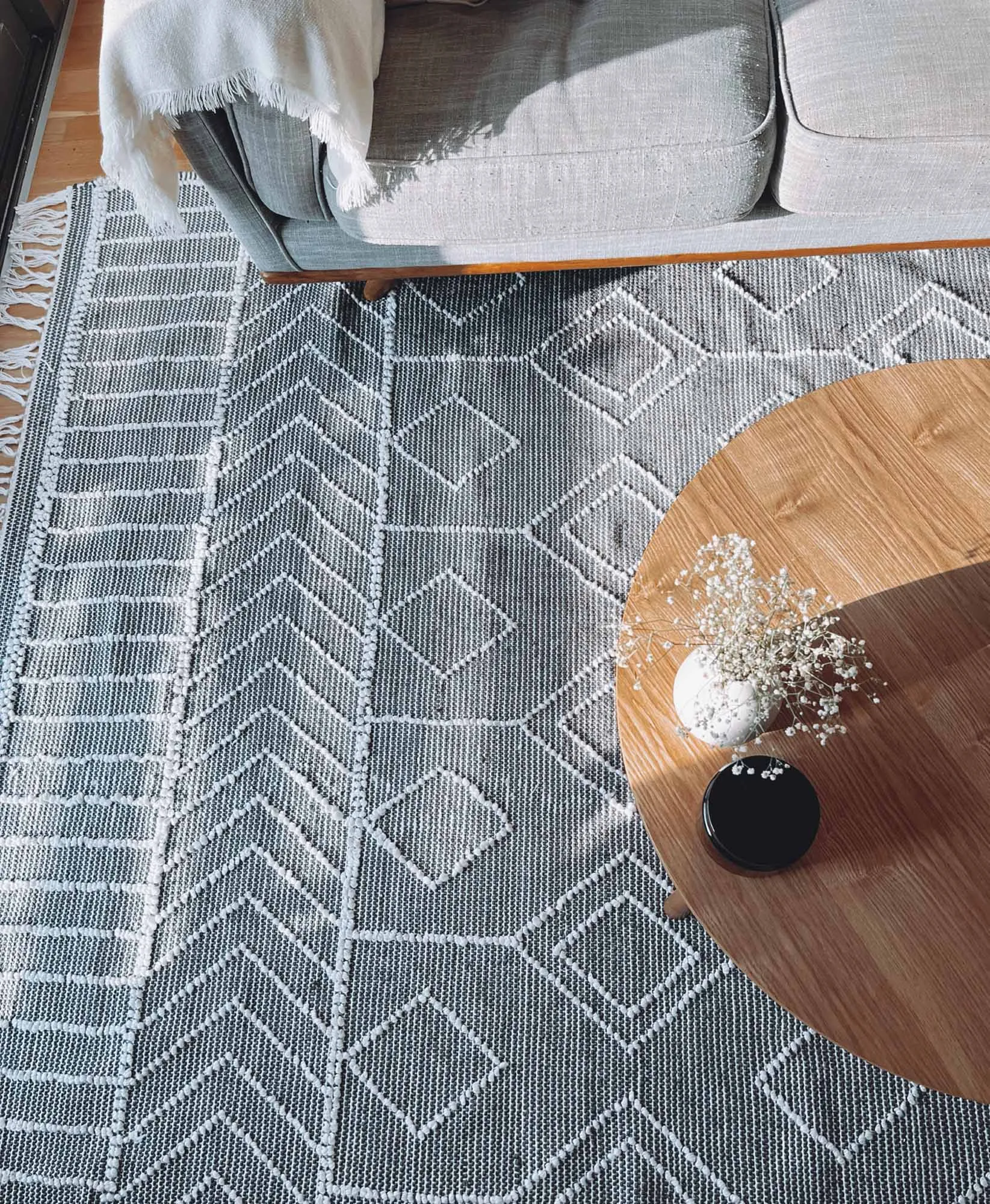 Mirabelle Black Indoor Outdoor Rug *NO RETURNS UNLESS FAULTY