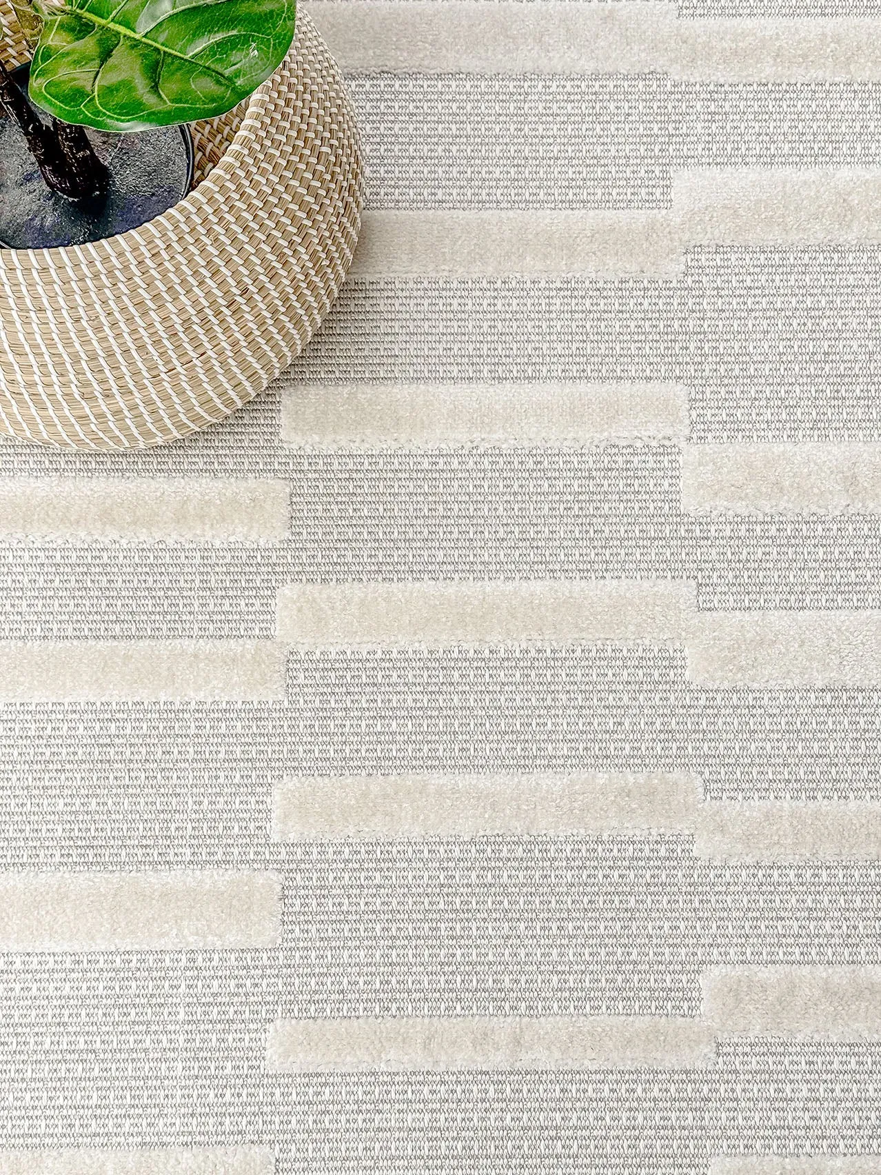 Miran Ivory Cream Striped Indoor Outdoor Rug *NO RETURNS UNLESS FAULTY