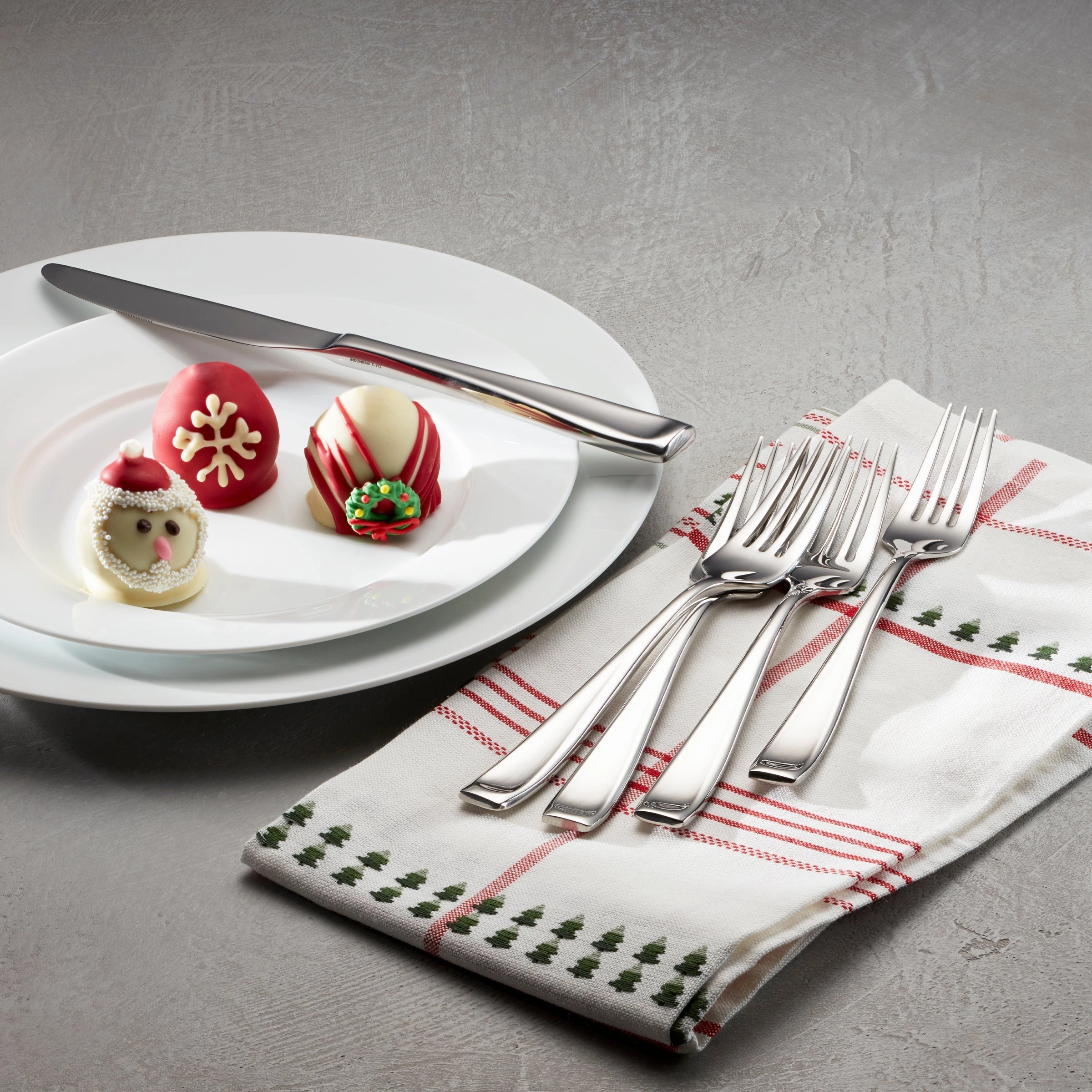 Moda 65 Piece Flatware Set