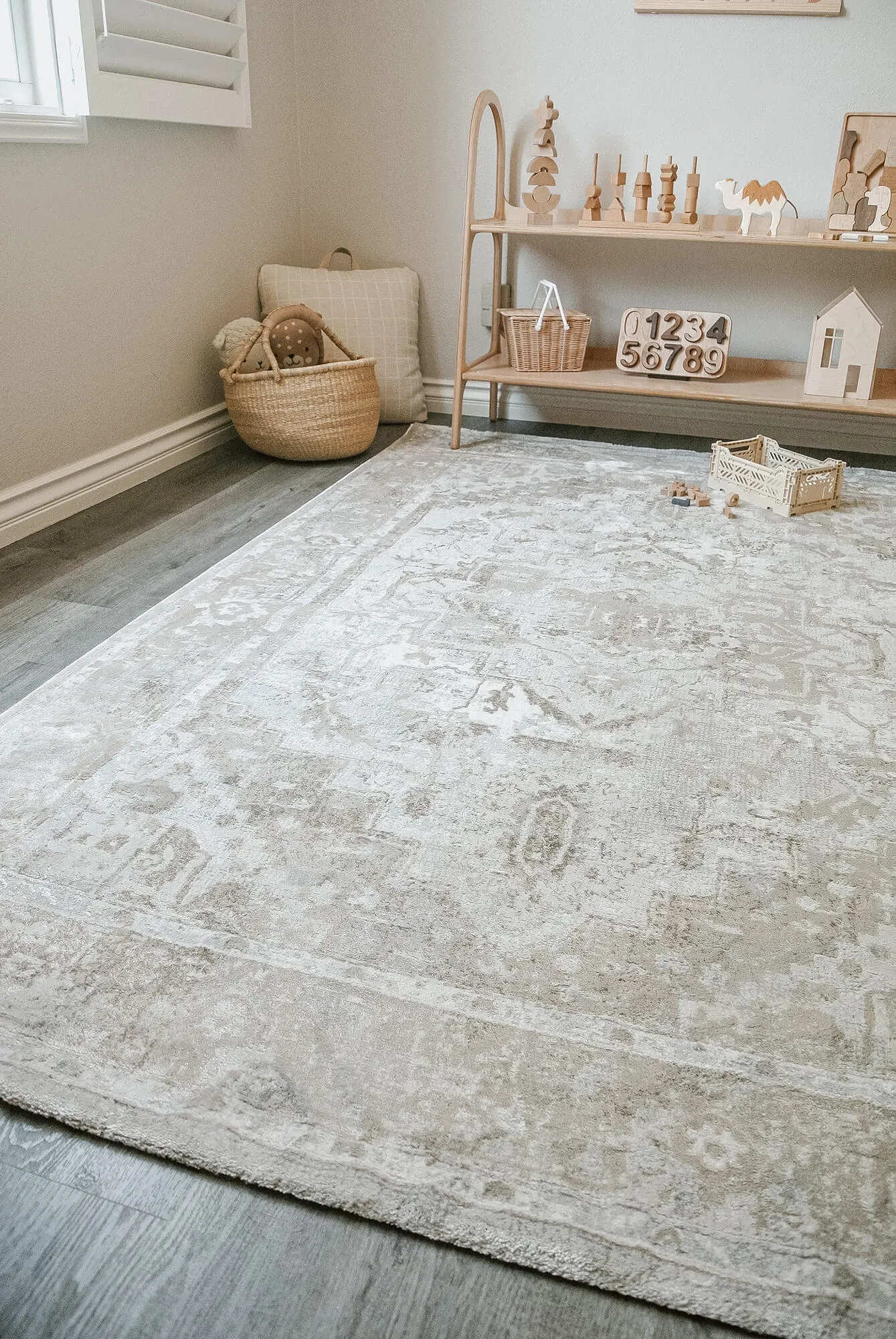 Morgan Beige and Brown Transitional Distressed Medallion Rug *NO RETURNS UNLESS FAULTY