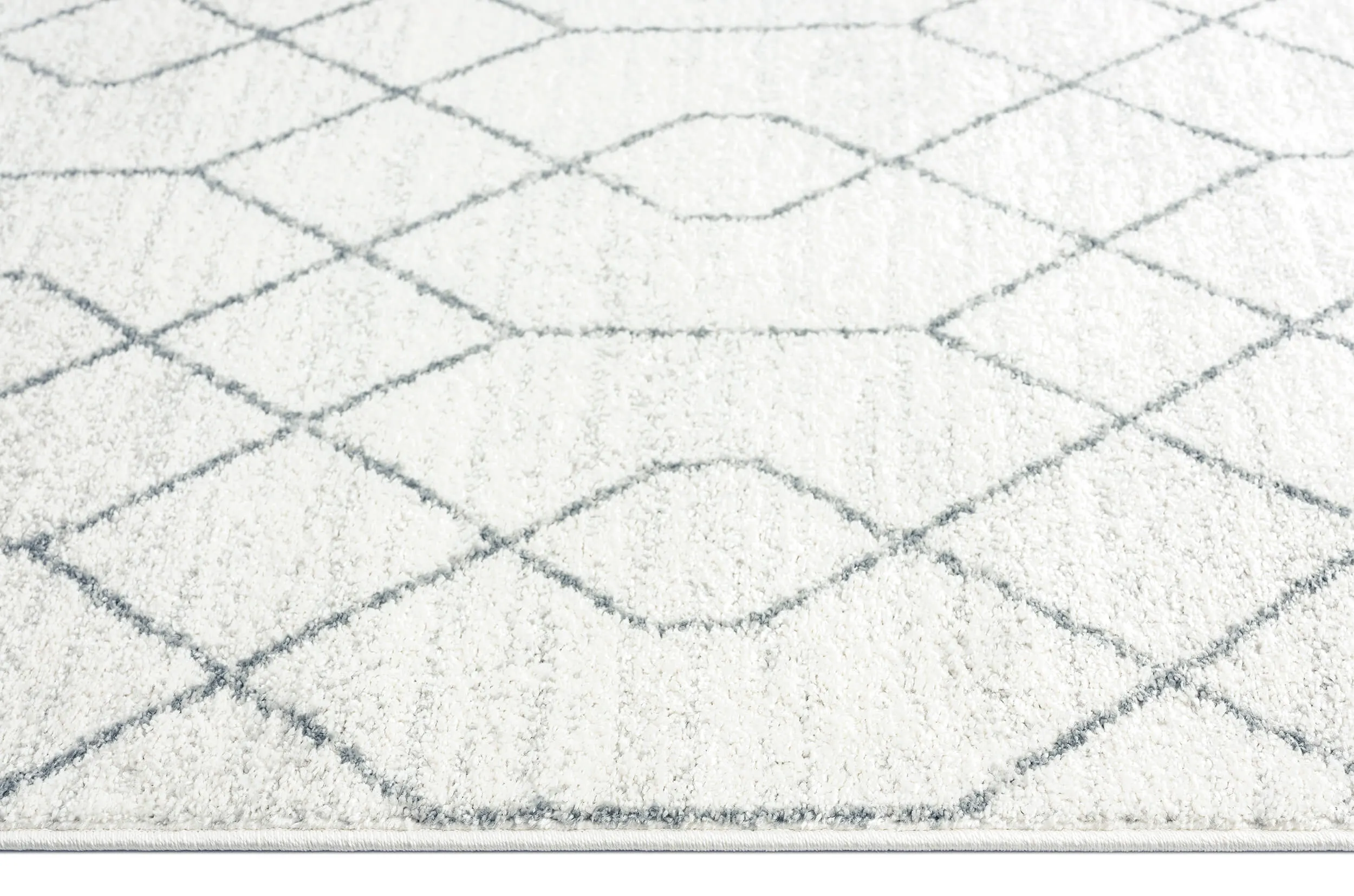 Neda Grey and Ivory Diamond Pattern Rug