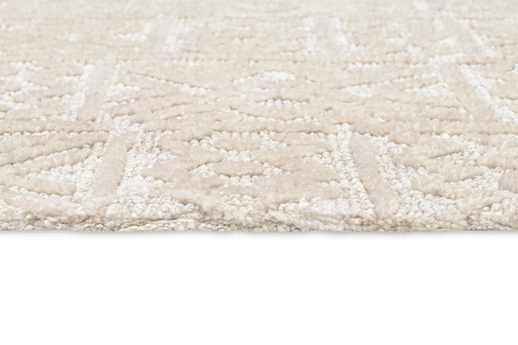 Neewa Beige and Ivory Tribal Transitional Round Rug
