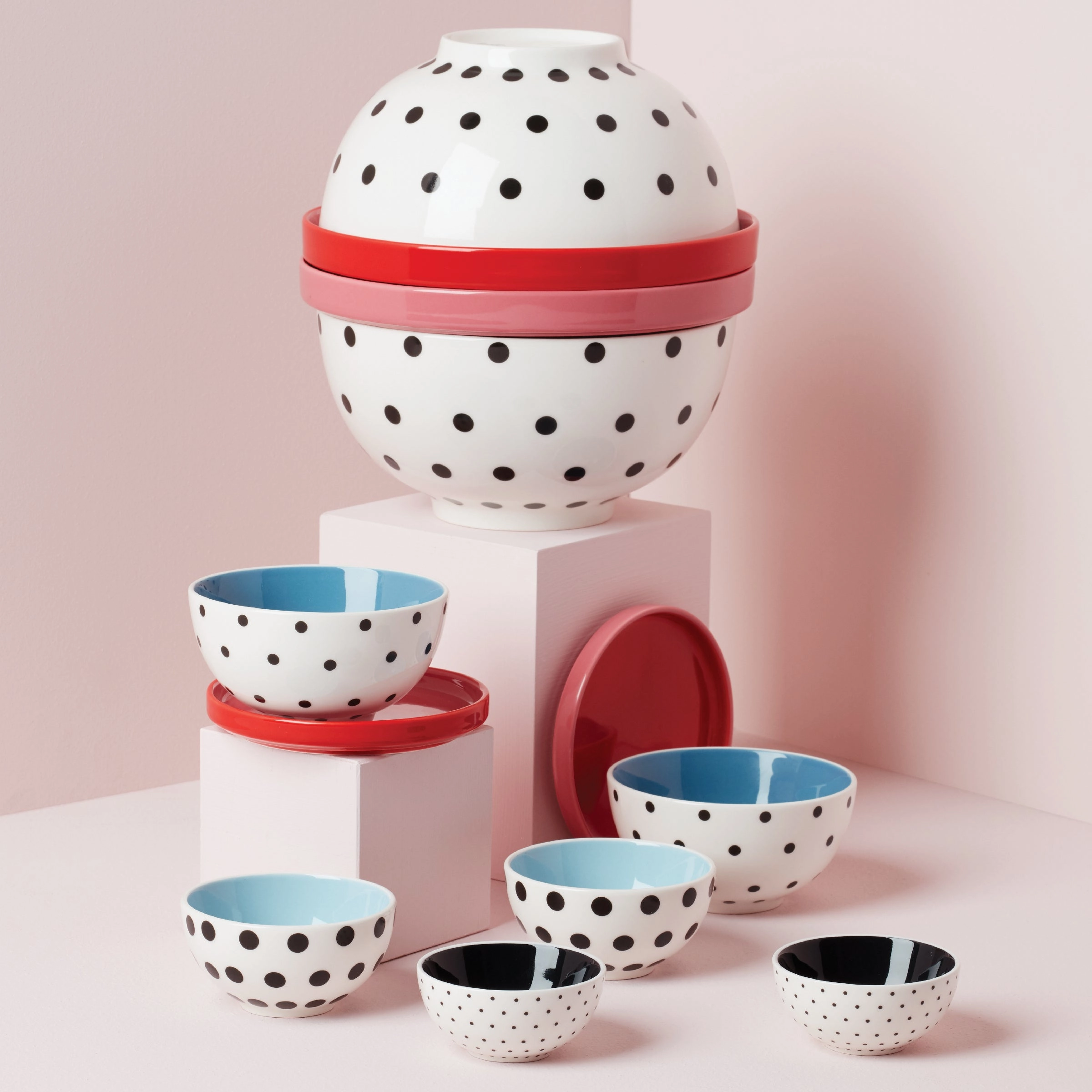 On The Spot 8-Piece Nesting Dinnerware Set
