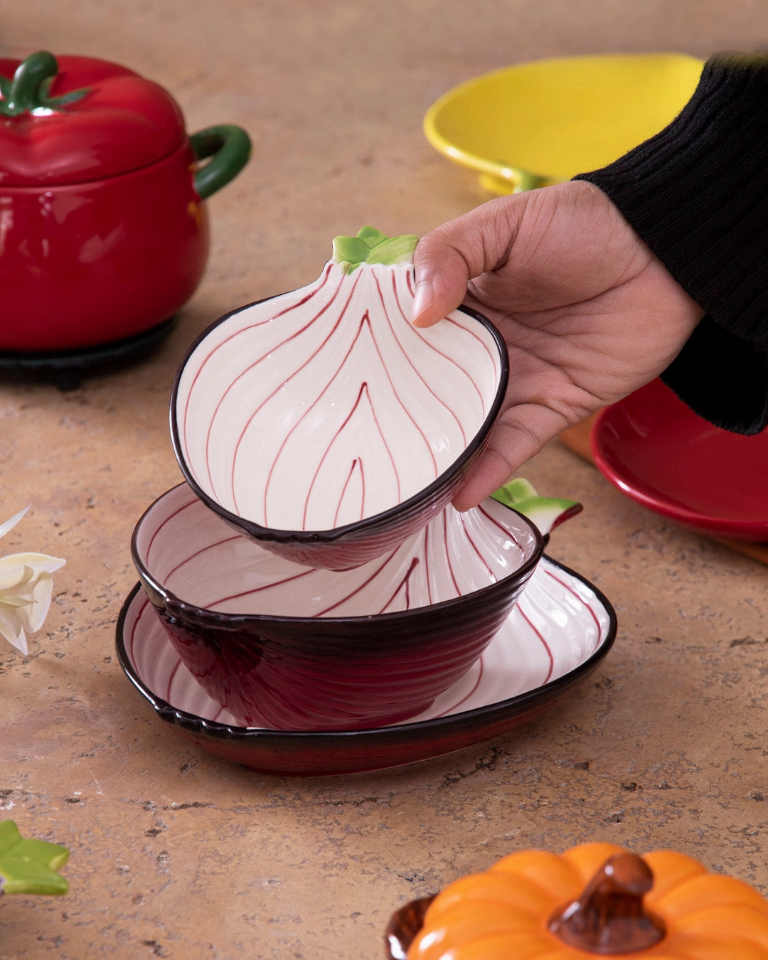 Onion Serving Bowl - Medium