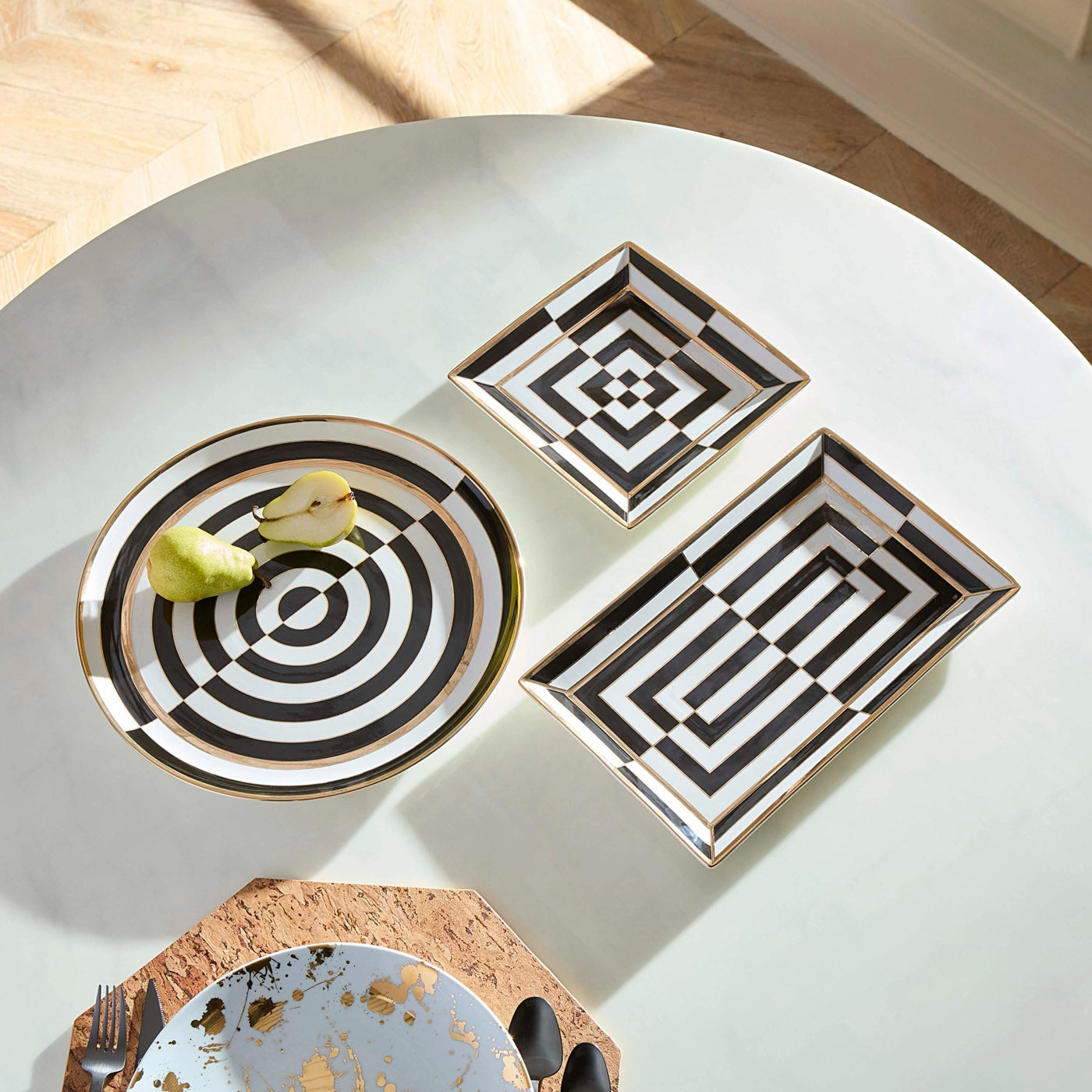 Op Art Round Serving Tray