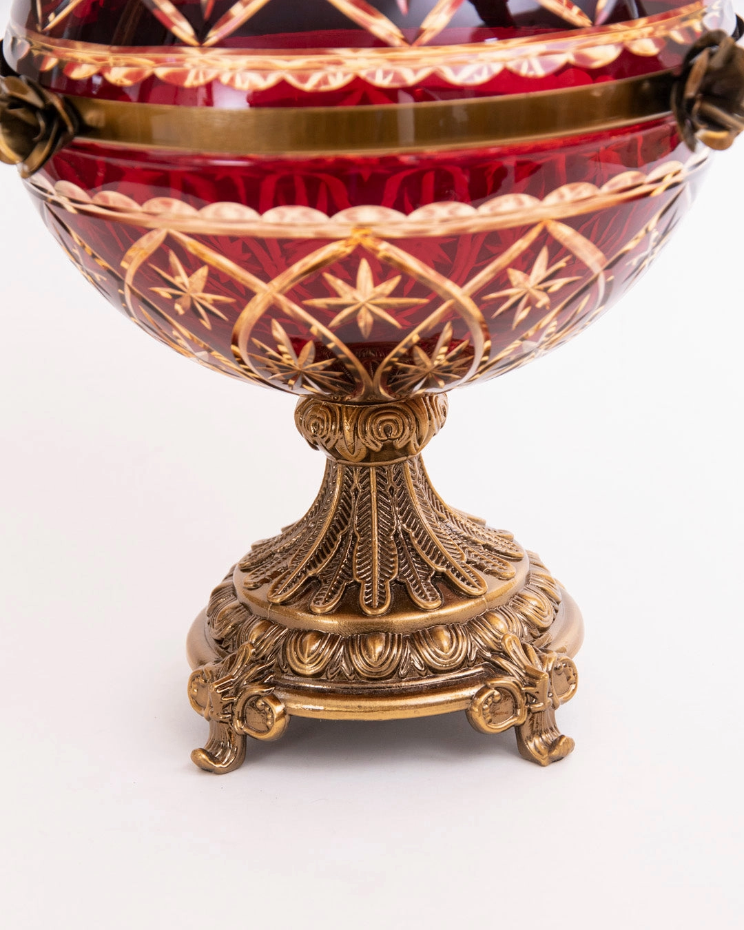 Ornamental Globe Decorative Lidded Vase - Red