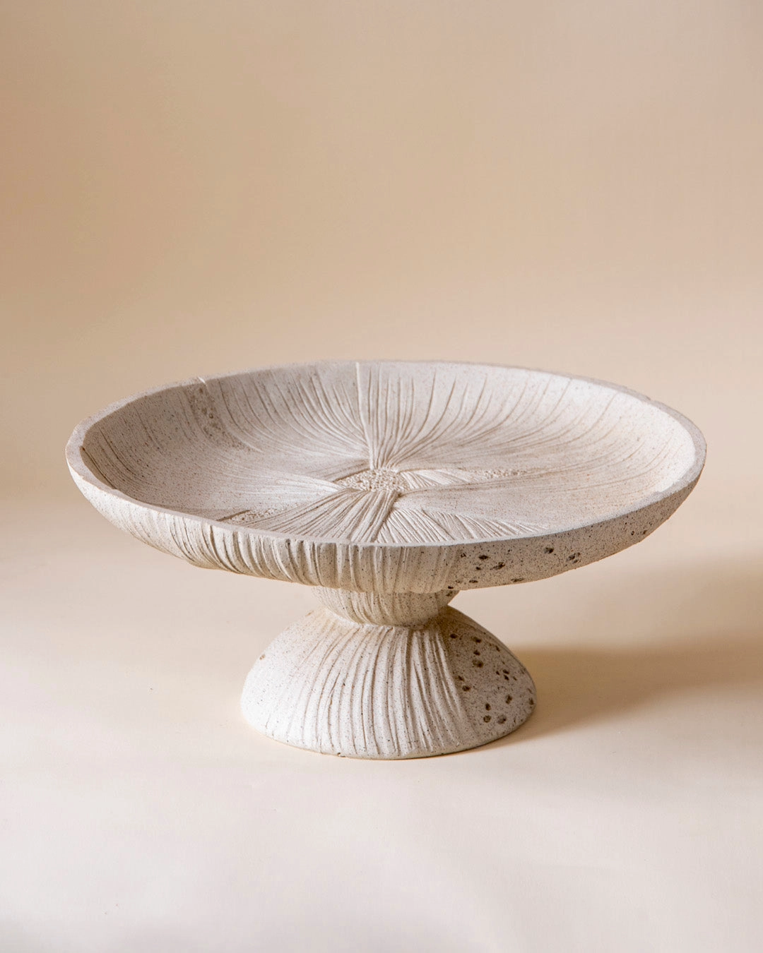Palm Textured Footed Decorative Bowl