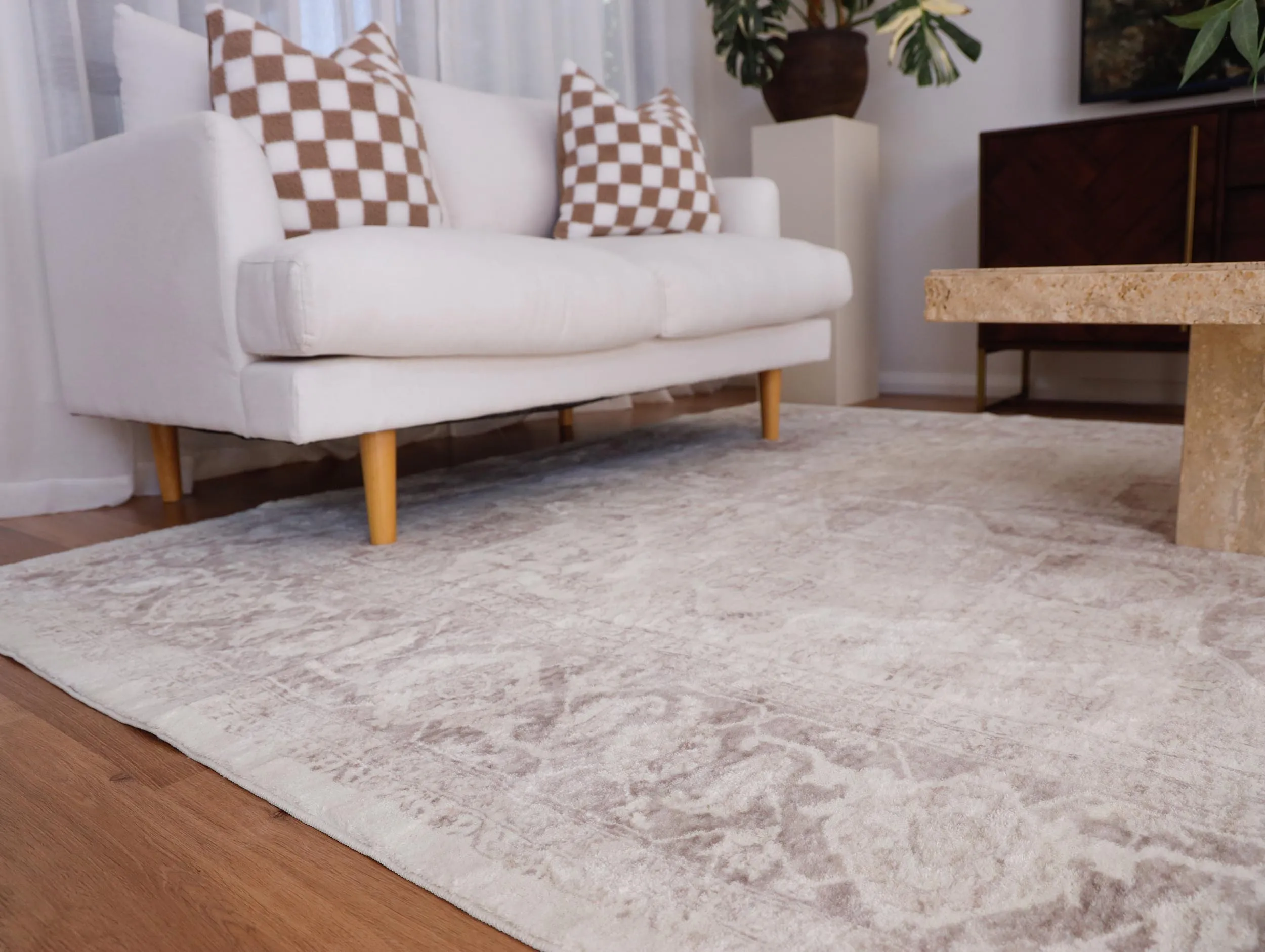 Patina Cream and Beige Distressed Washable Rug *NO RETURNS UNLESS FAULTY