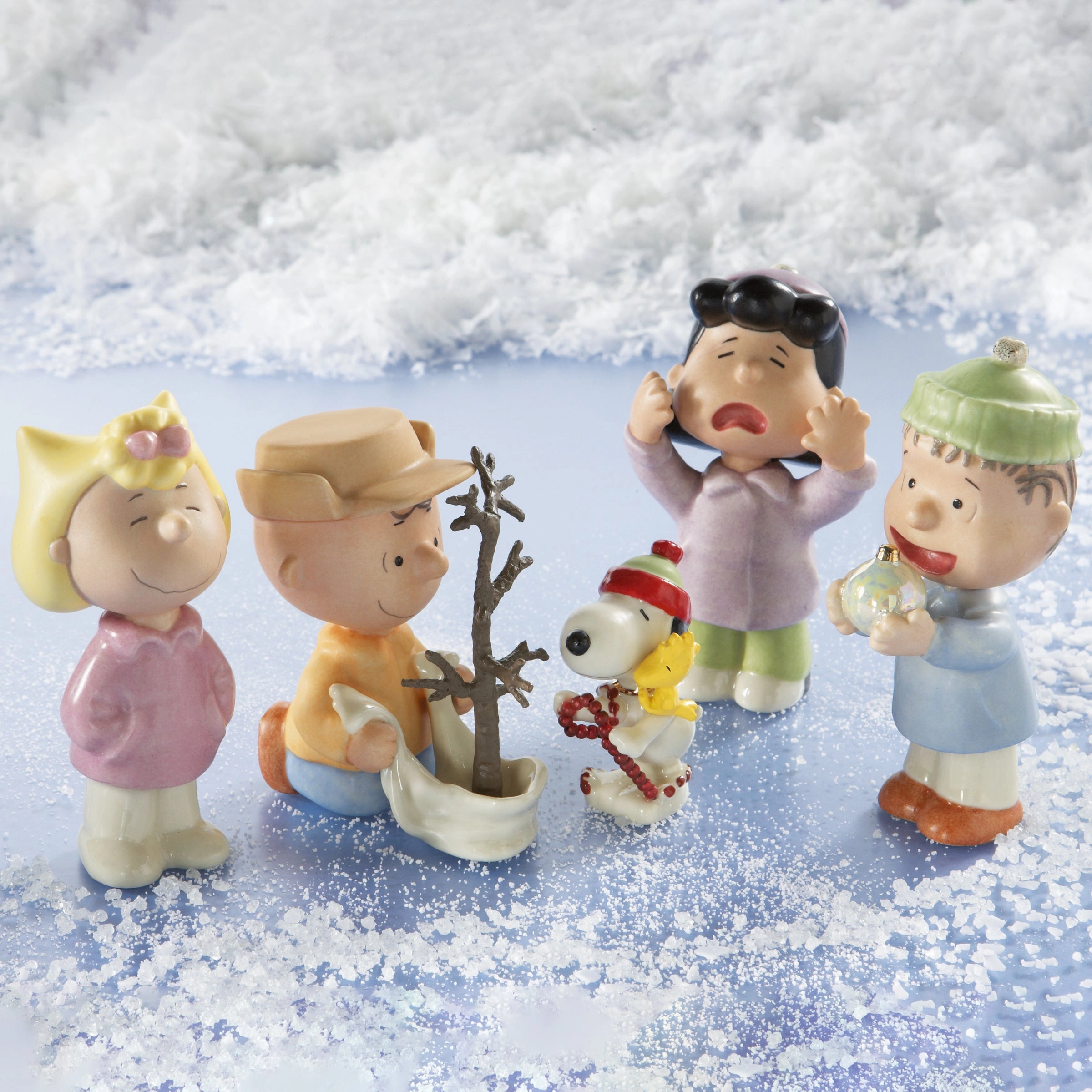 Peanuts 5-Piece "A Charlie Brown Christmas" Figurine Set