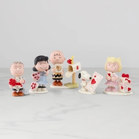 Peanuts 5-Piece Valentine's Figurine Sethome decor ,wall decor 