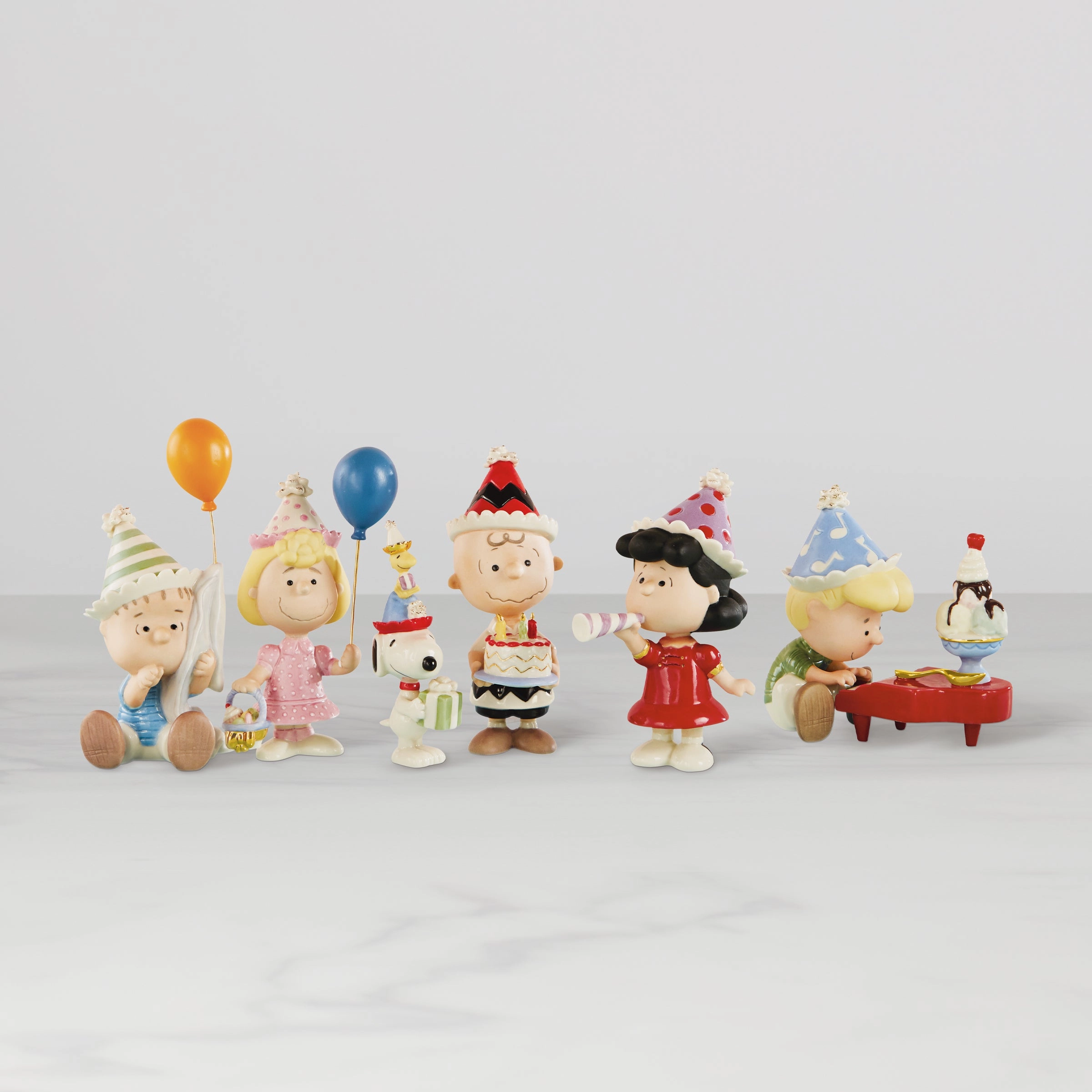Peanuts 6-Piece Birthday Party Figurine Sethome decor ,wall decor 