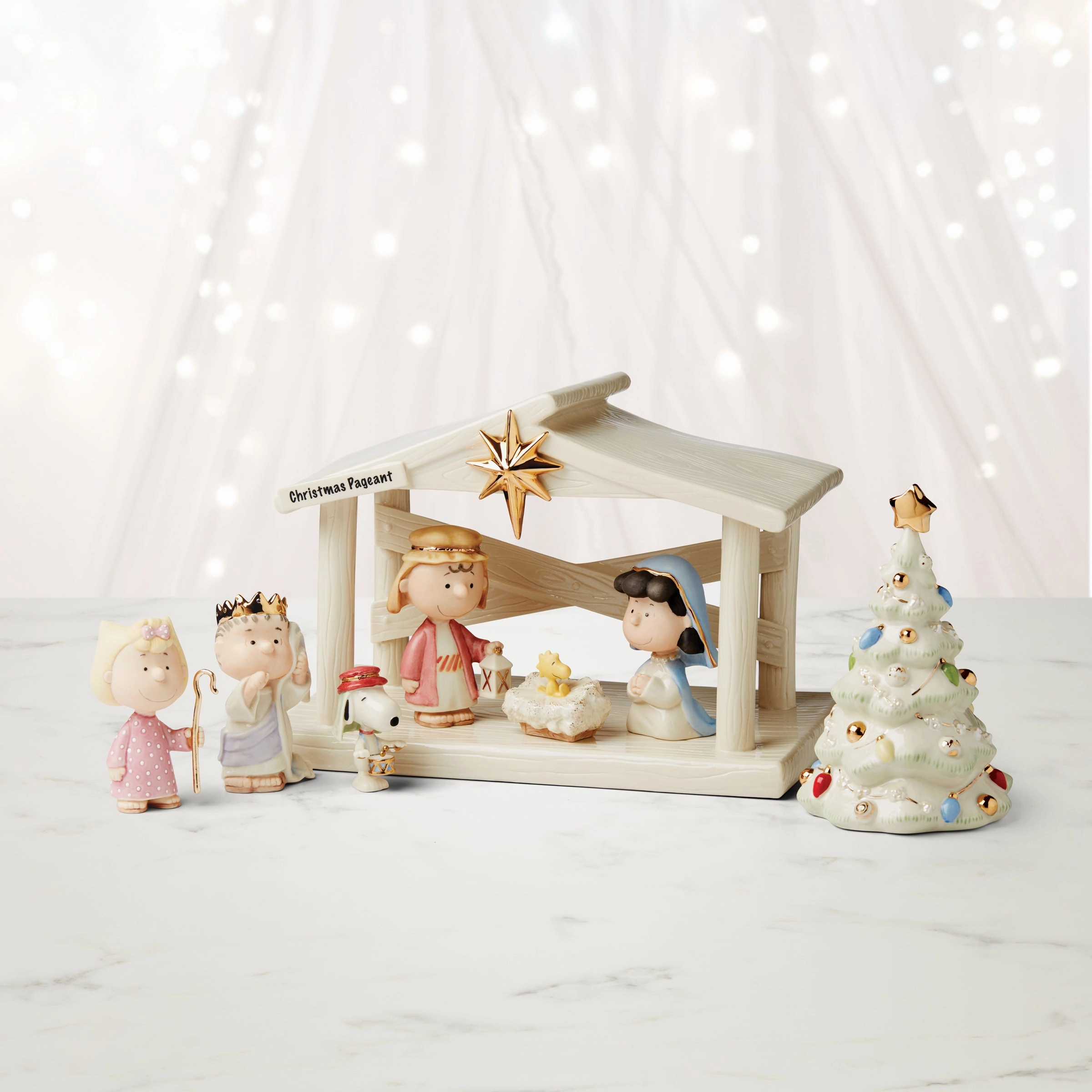 Peanuts 8-Piece Christmas Pageant & Creche Set