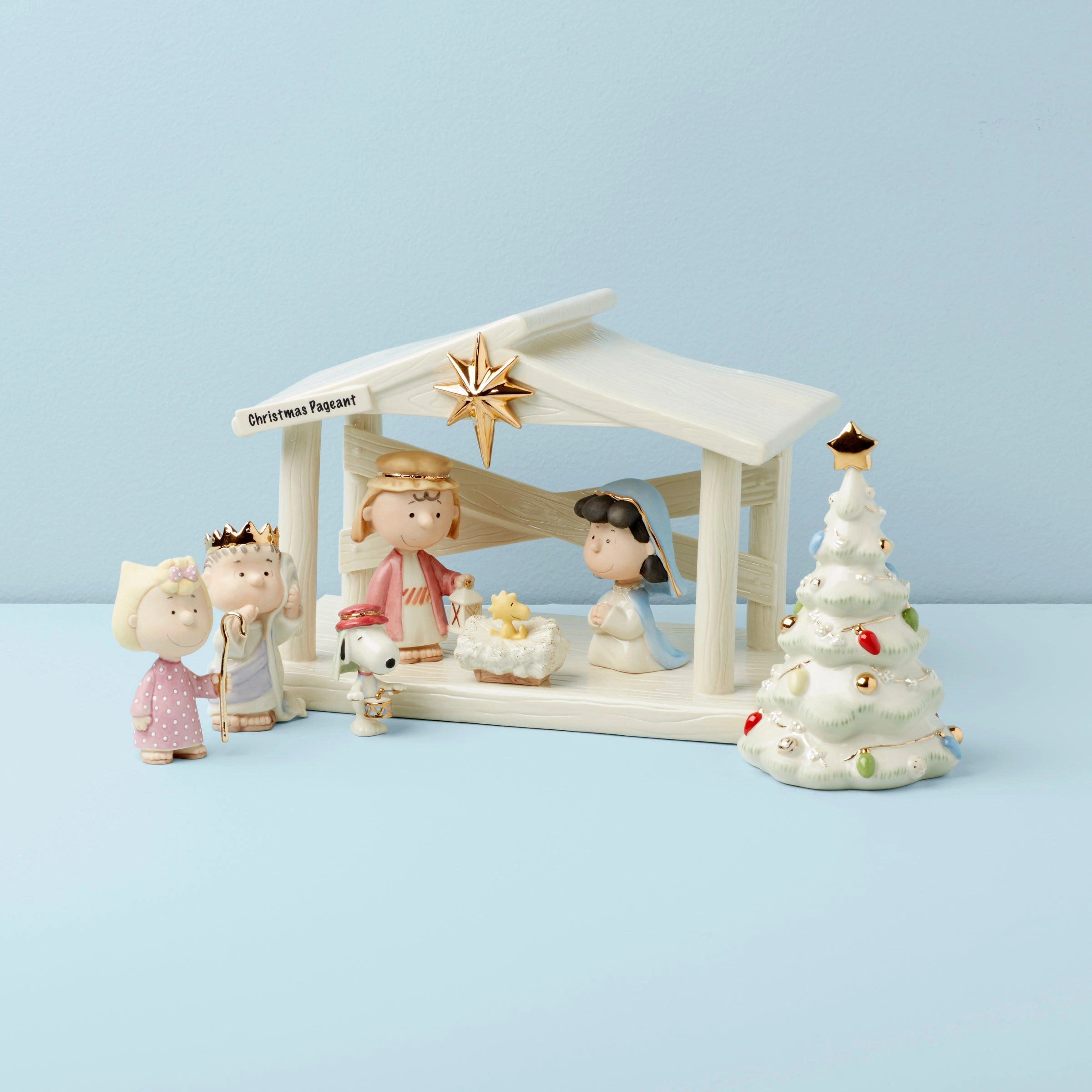 Peanuts 8-Piece Christmas Pageant & Creche Set