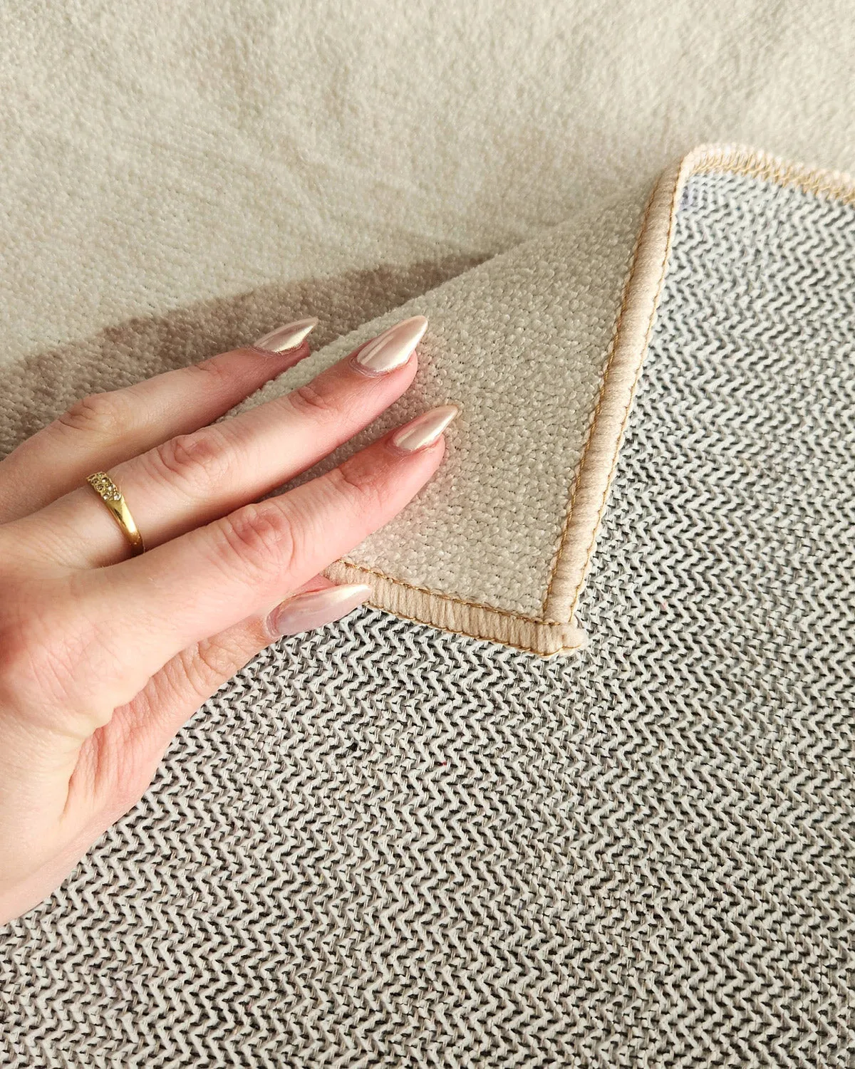 Perlha Beige and Grey Botanical Washable Rug