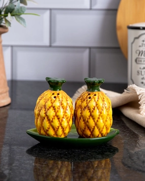 Pineapple Salt & Pepper Shaker Set - Yellowmodern kitchen decor ,kitchen dinner set ,dinnerware 