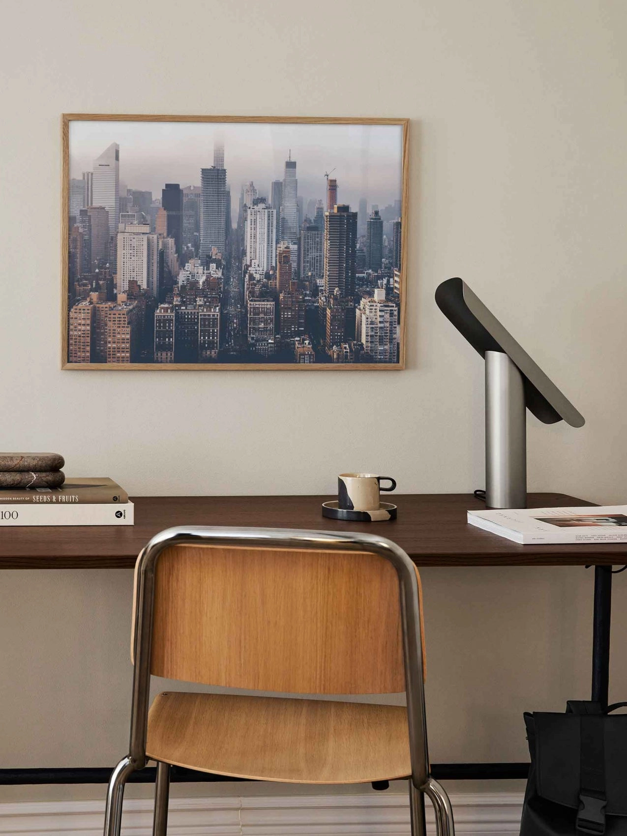 Poster Hub - Manhattan Skyline Art Framed